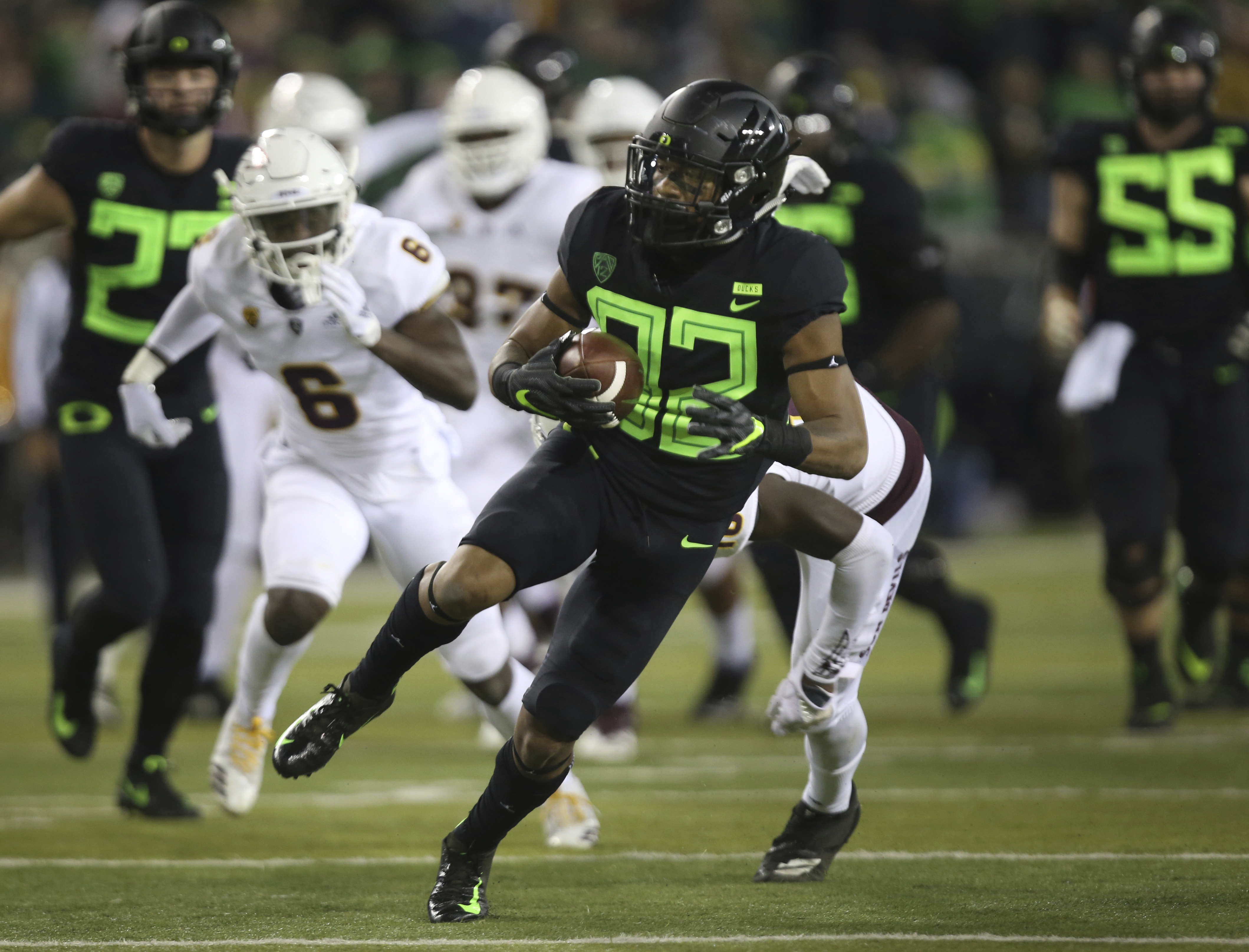 Oregon holds off late Arizona State rally to win 31-29