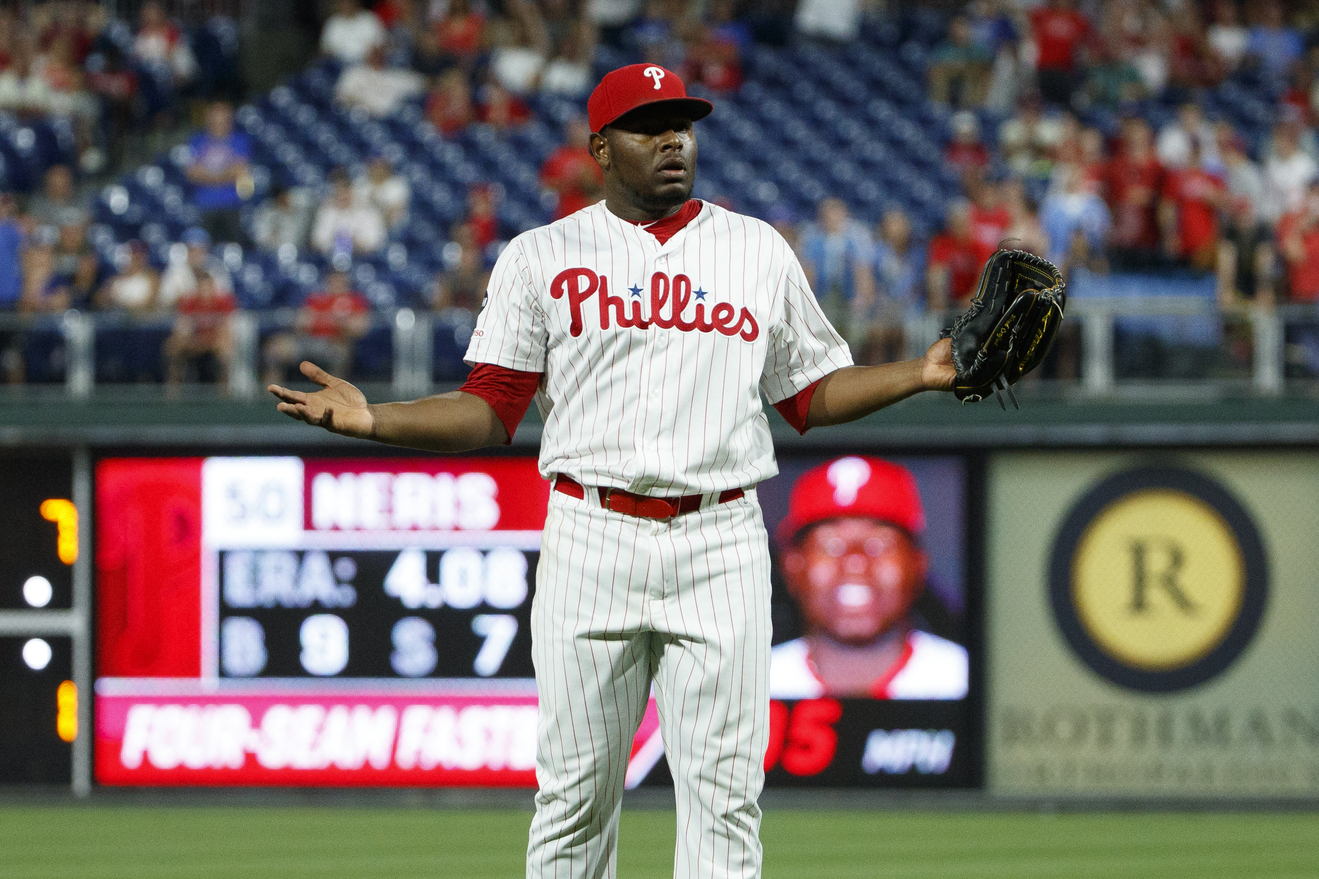 Phillies closer Héctor Neris suspended for 3 games