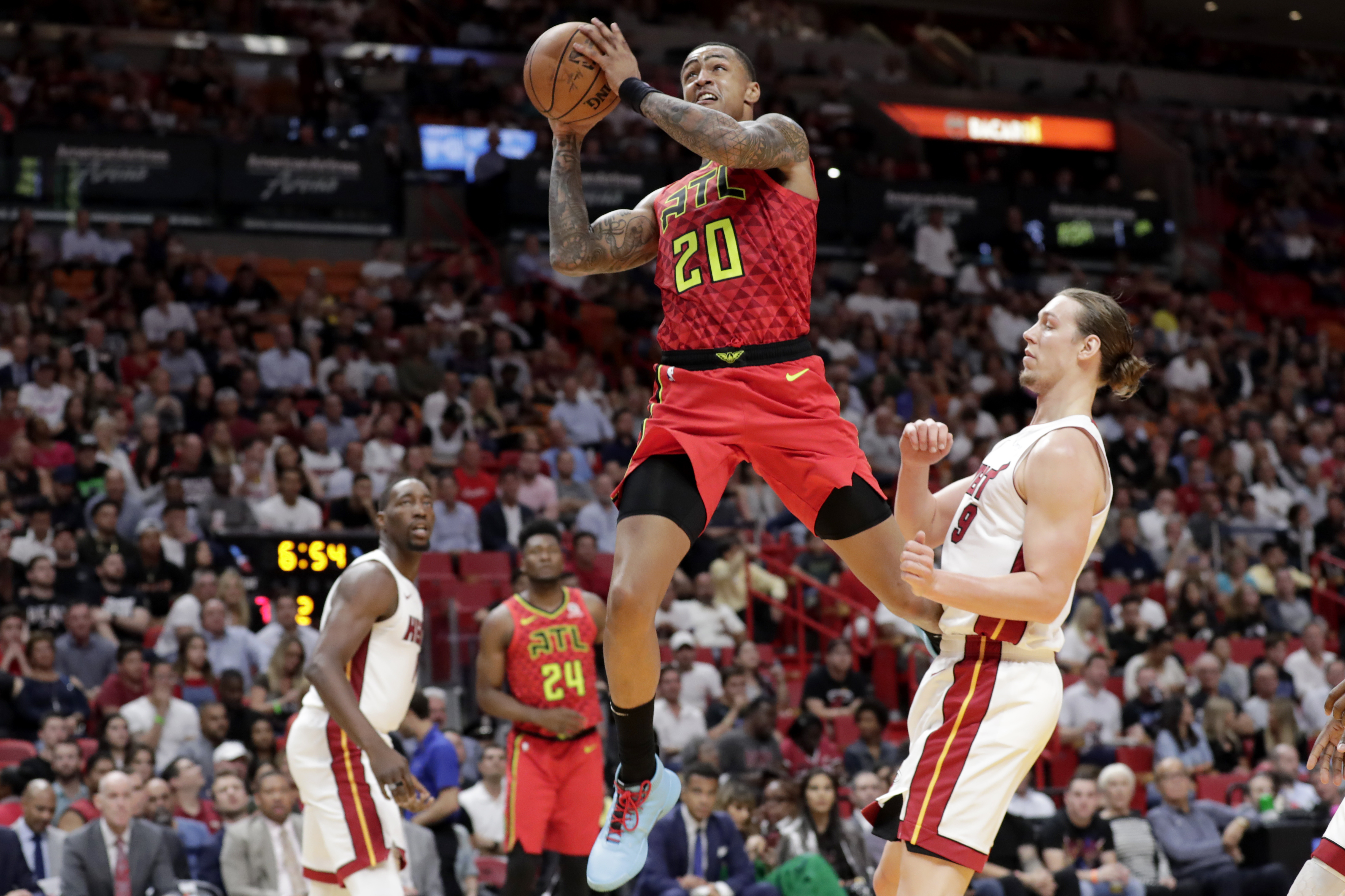 Hawks' Collins suspended 25 games without pay for PEDs