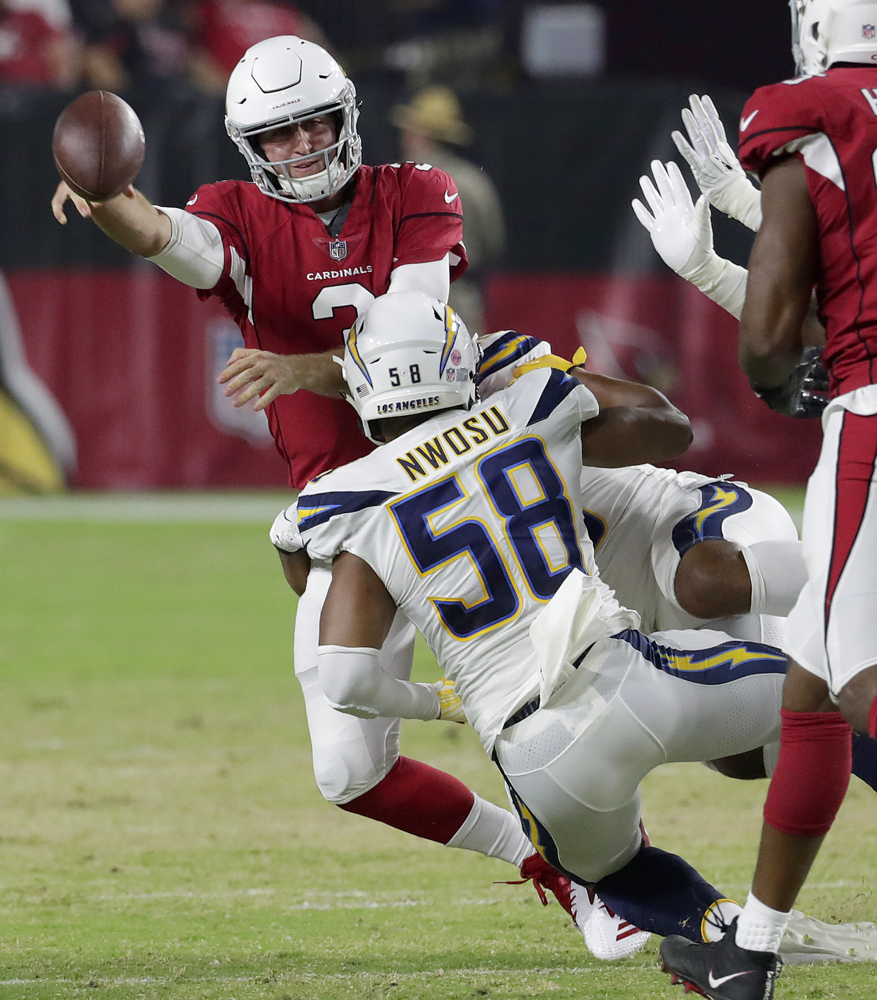 Kirk has big early play, Cardinals beat Chargers 24-17