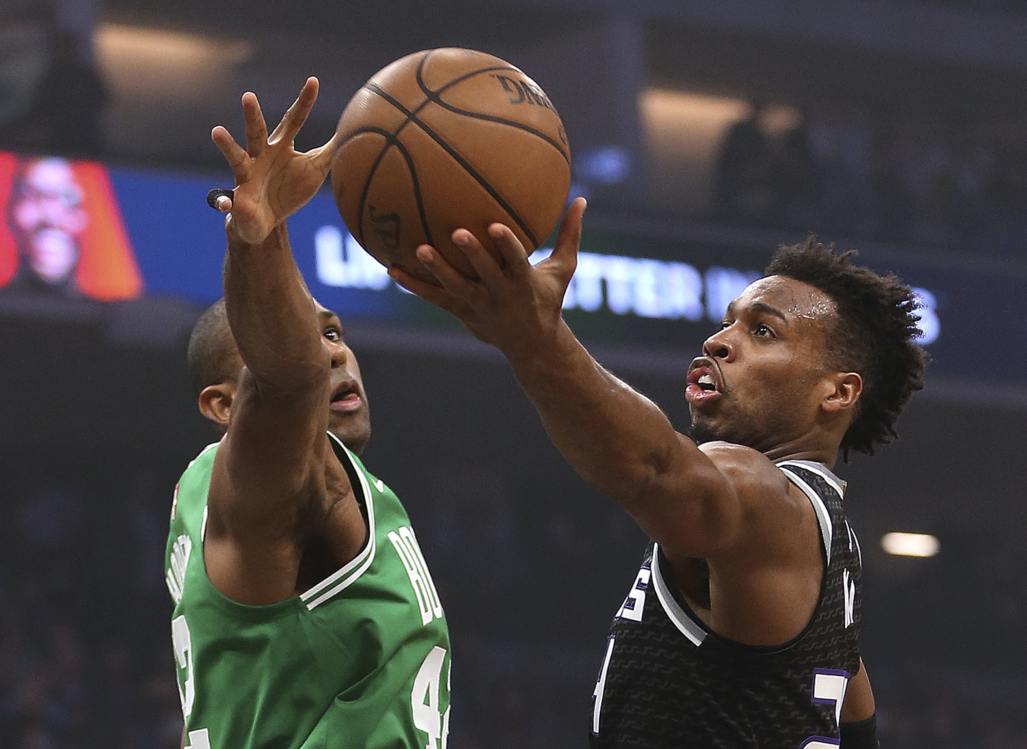 Hayward’s game-winner lifts Celtics over Kings 111-109