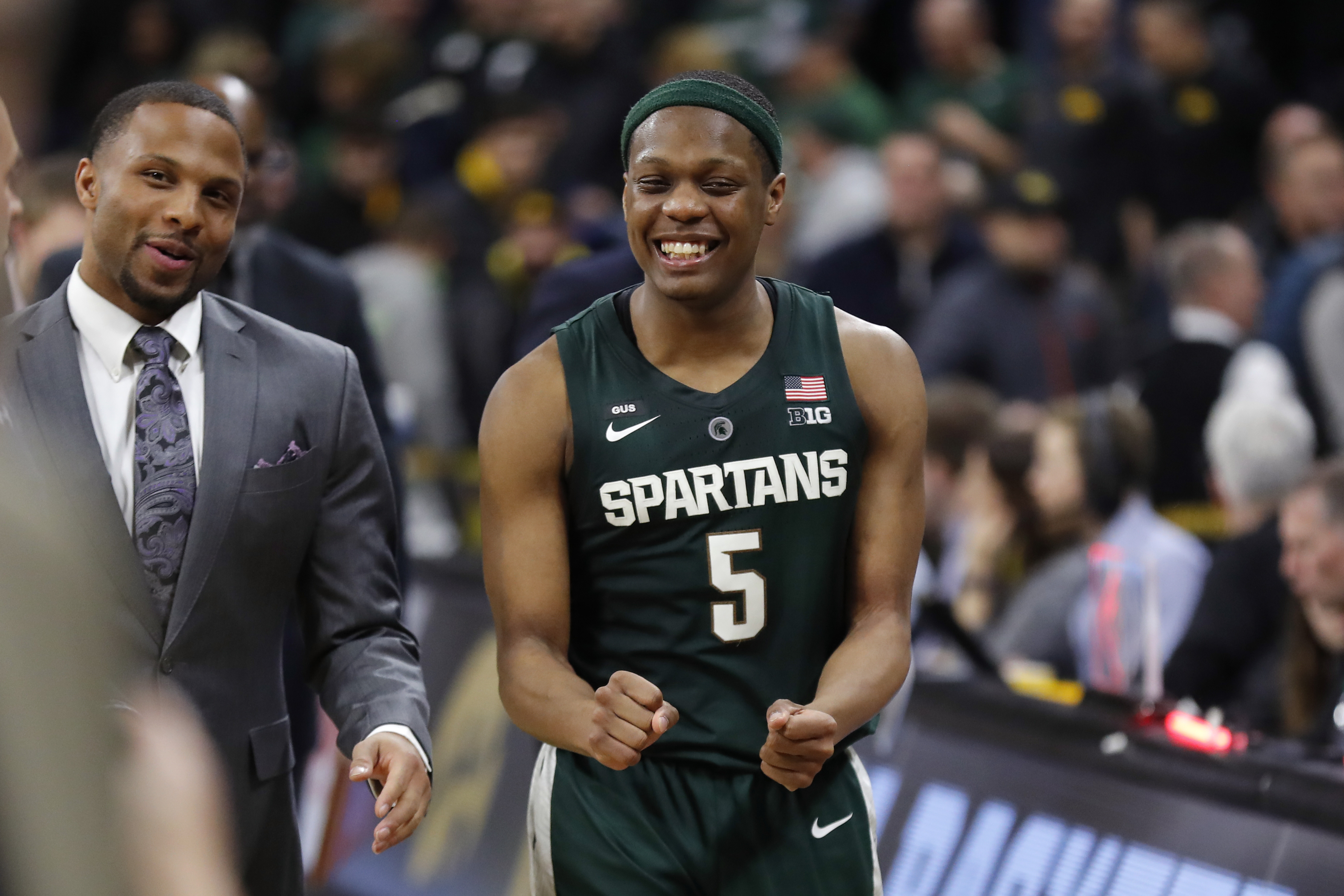 No. 6 Michigan State surges past No. 19 Iowa, 82-67