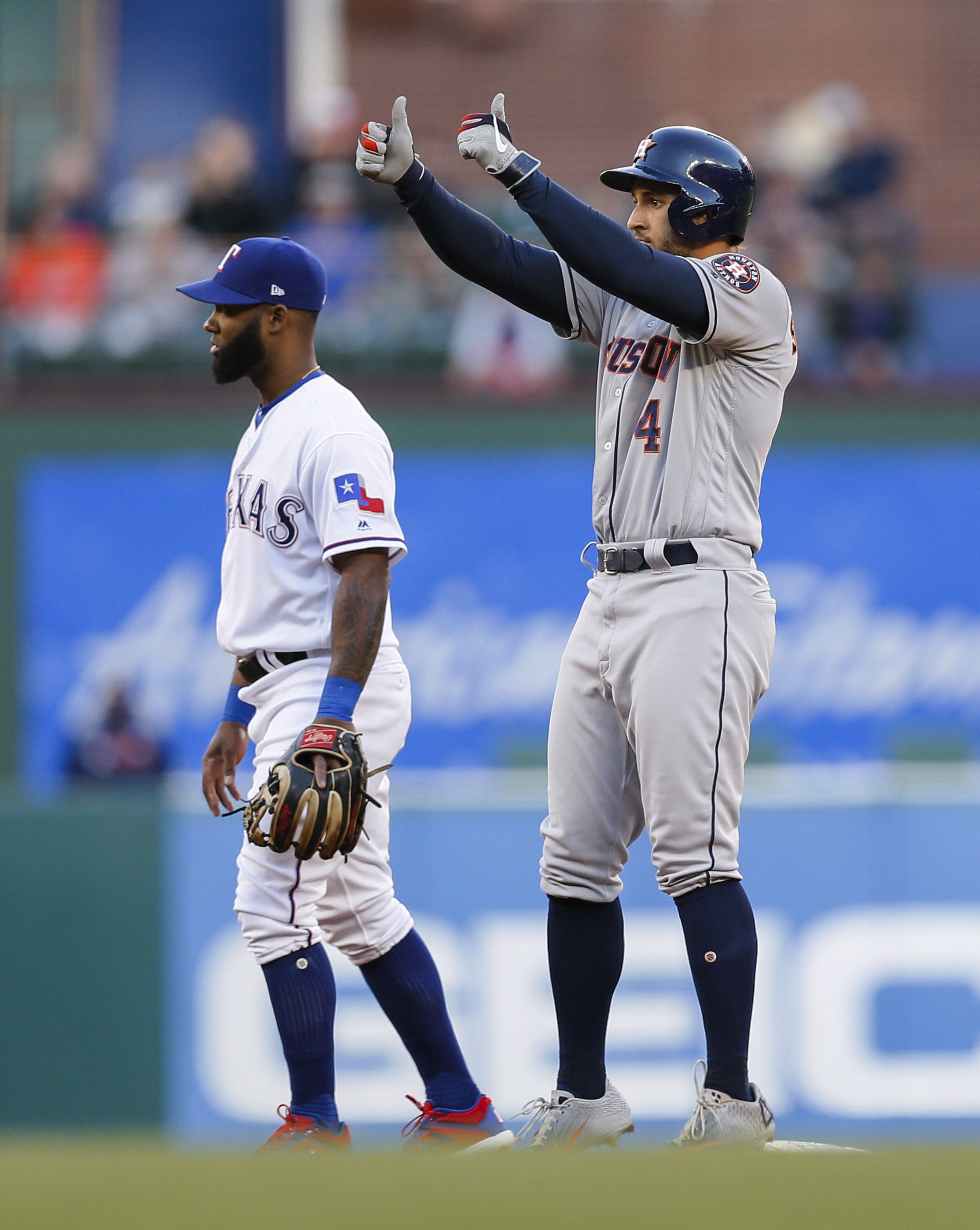 Verlander, Astros win 7-2 at Rangers after 2 quick homers