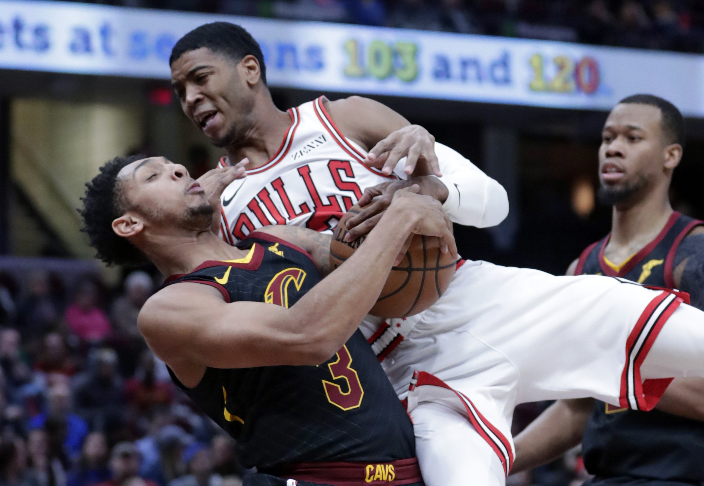 Bulls snap 10-game losing streak, beat Cavaliers 104-88