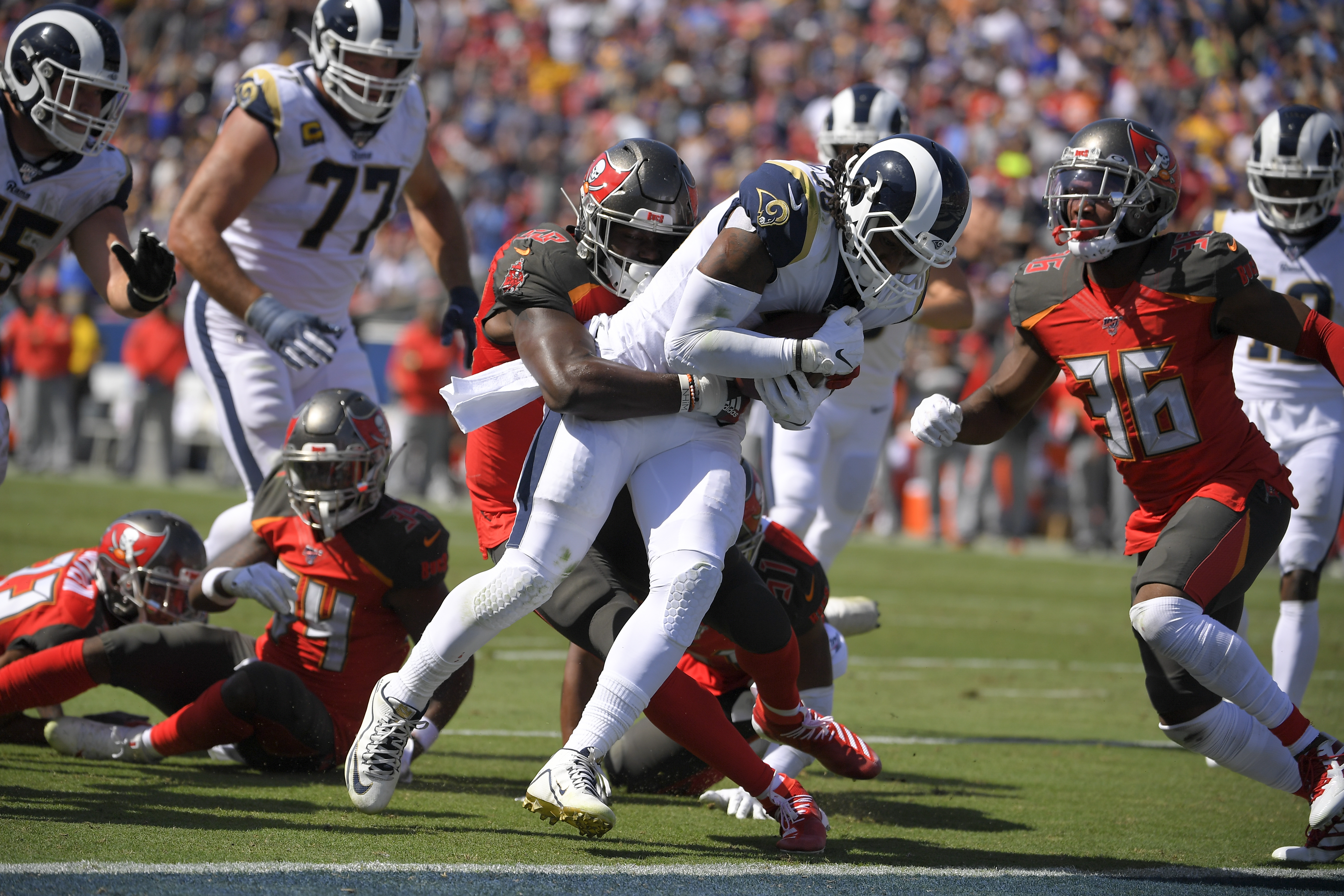 Rams' offense continues to be out of balance in loss to Bucs