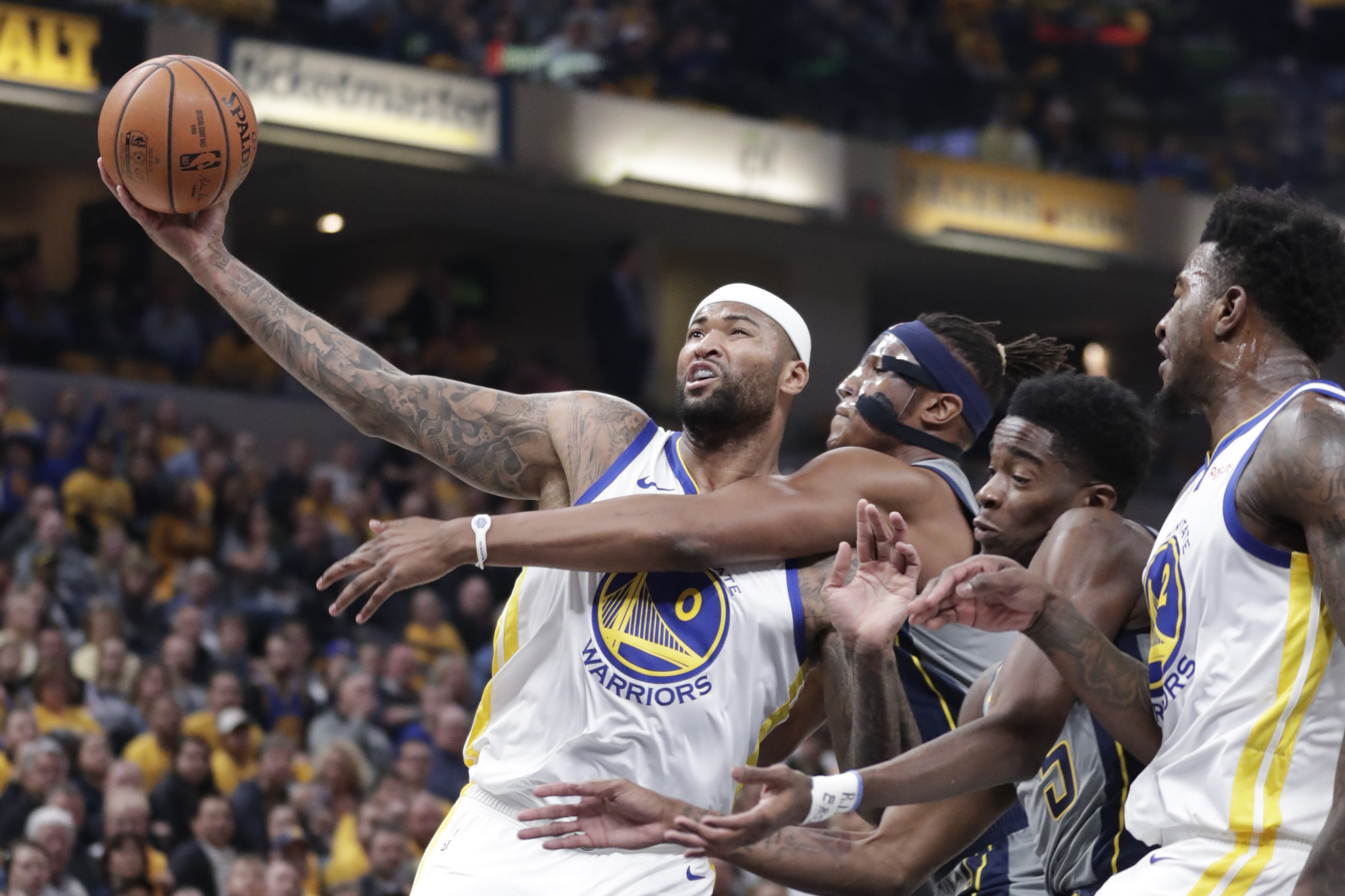 Warriors win 11th straight, cap perfect trip in Indiana
