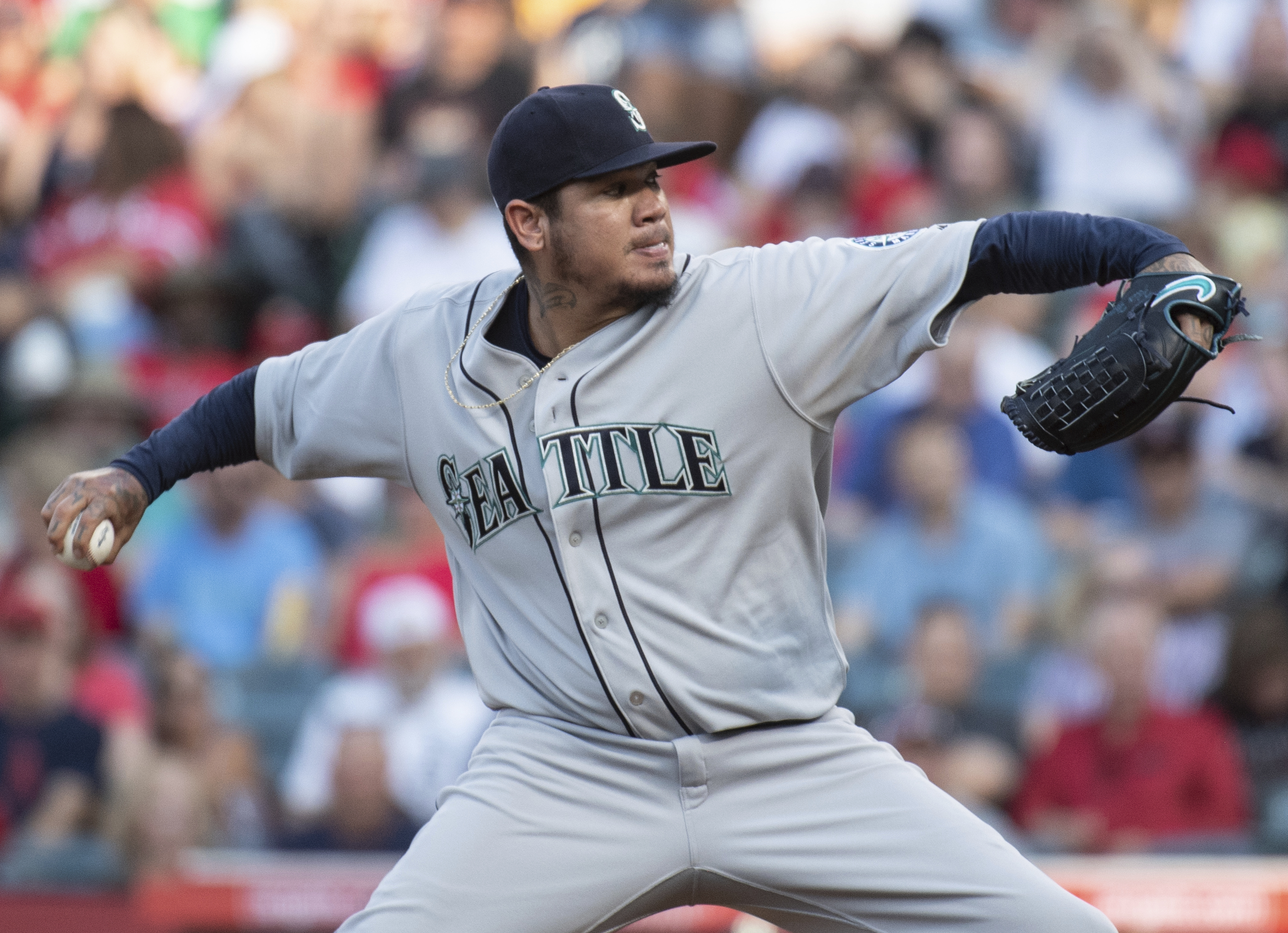 Shaky Hernandez vows to return to Mariners' rotation soon