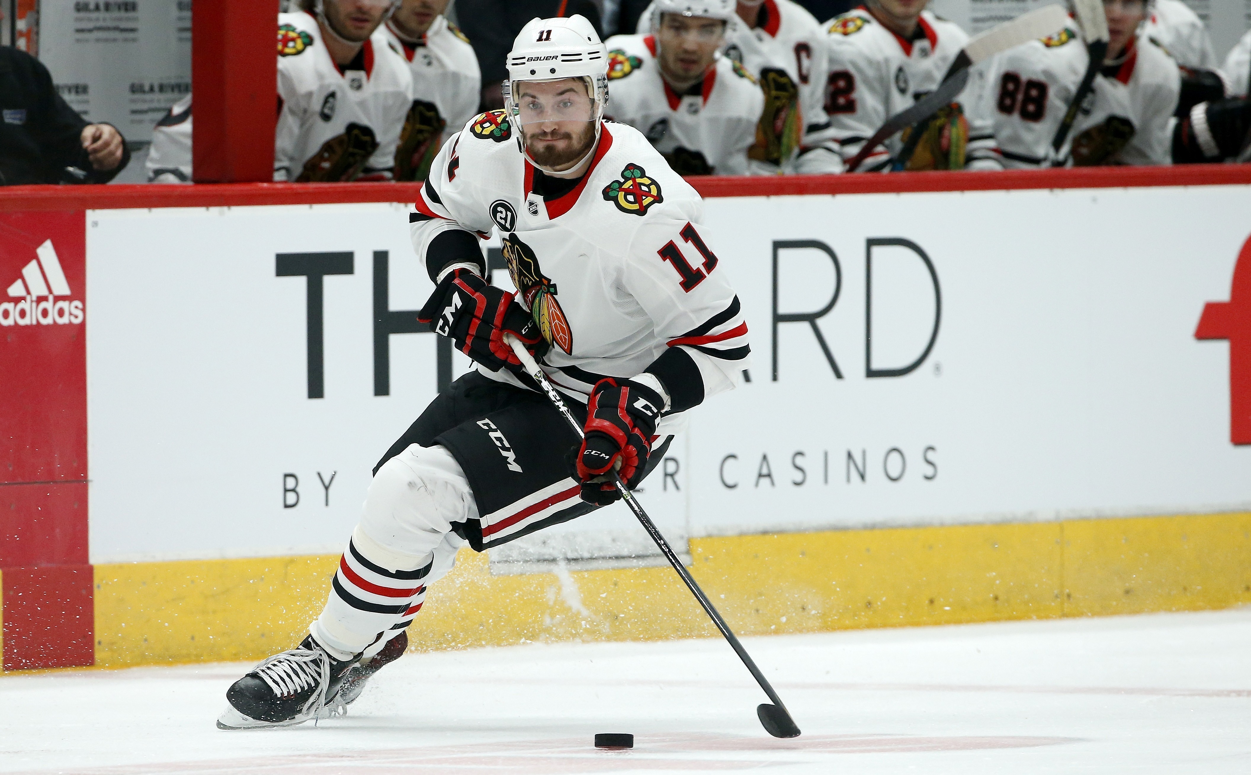 Red Wings acquire Perlini in trade with Blackhawks