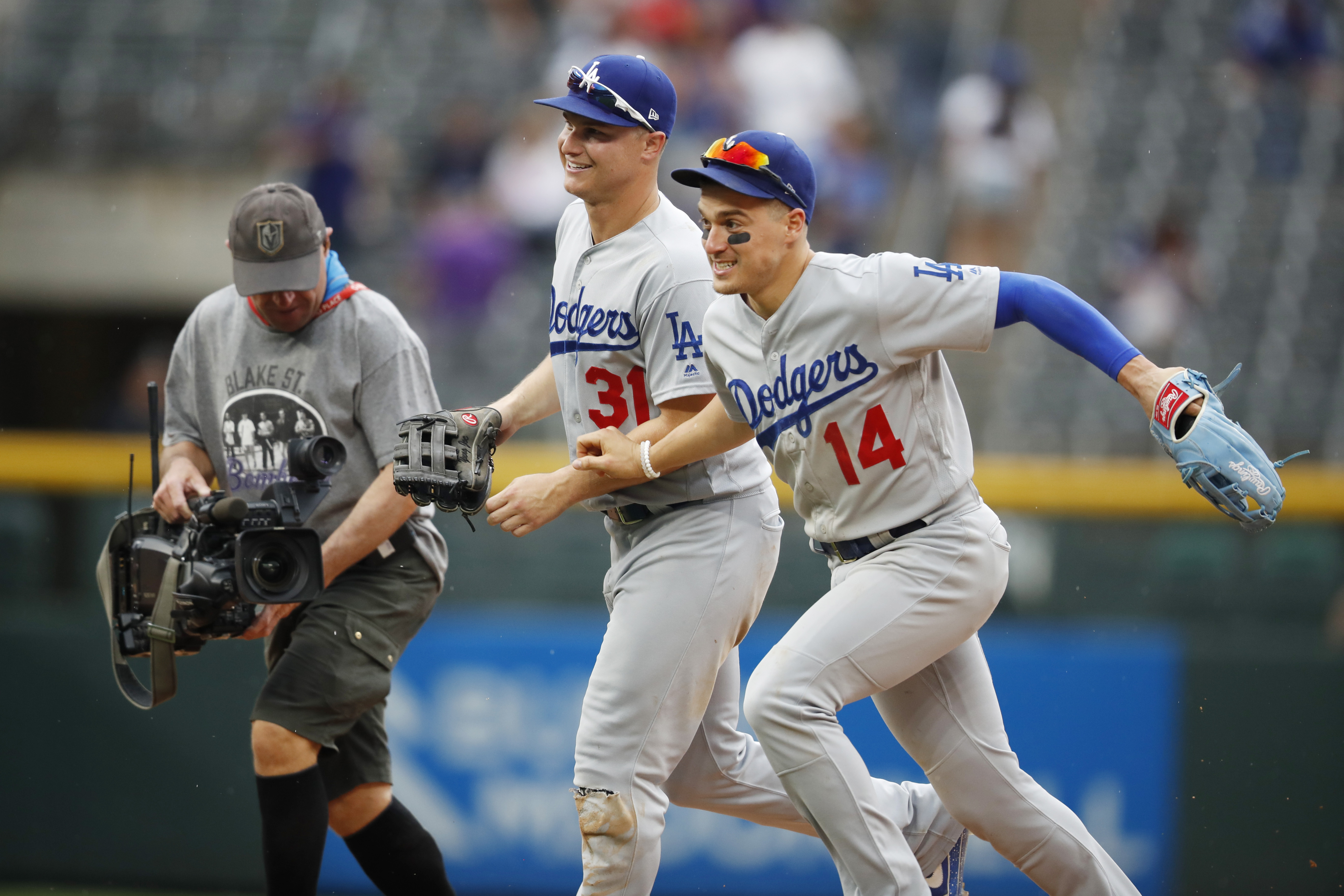 Dodgers rebound in 10-5 win over Rockies for series split