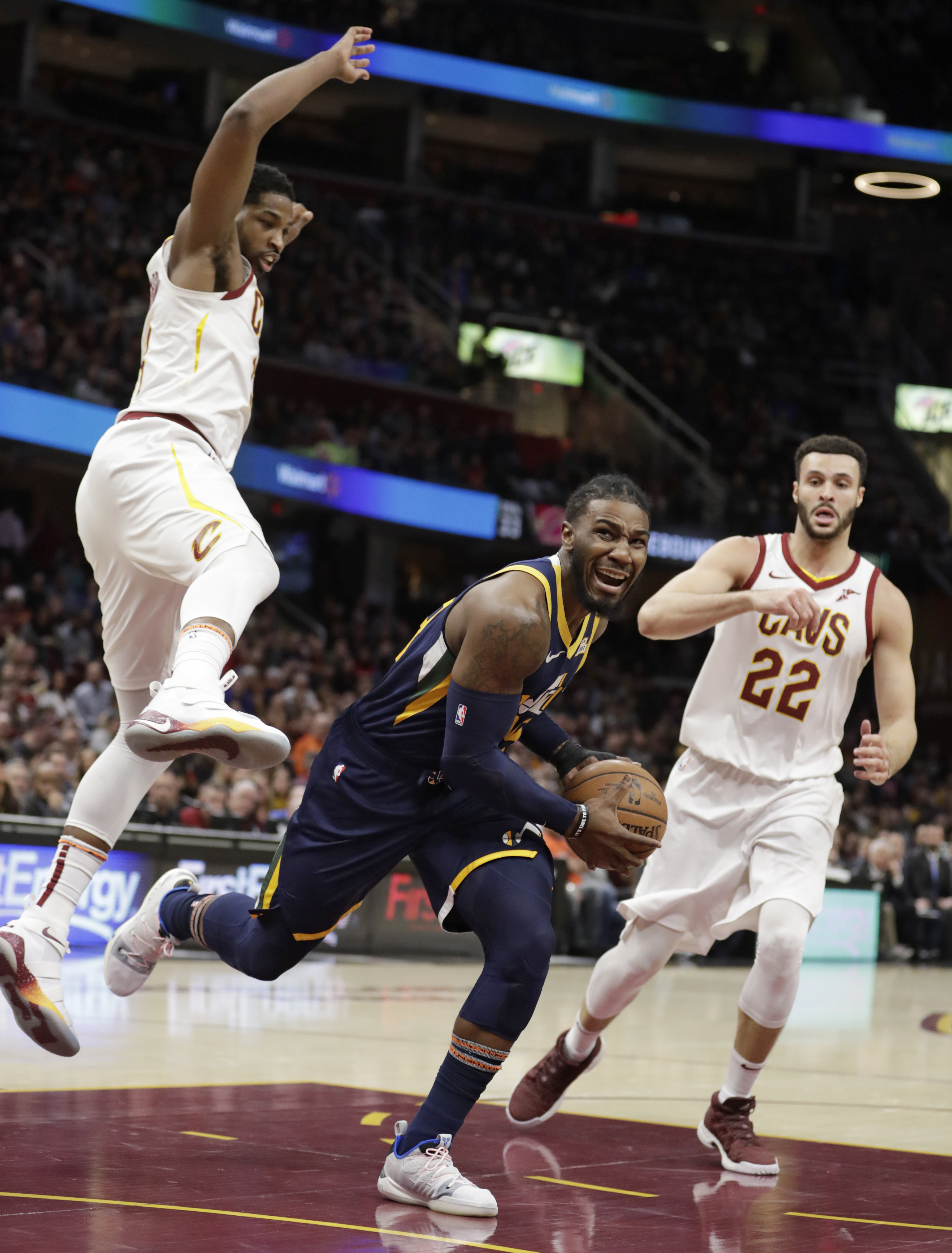 Mitchell, Jazz send Cavs to 8th straight loss, win 117-91