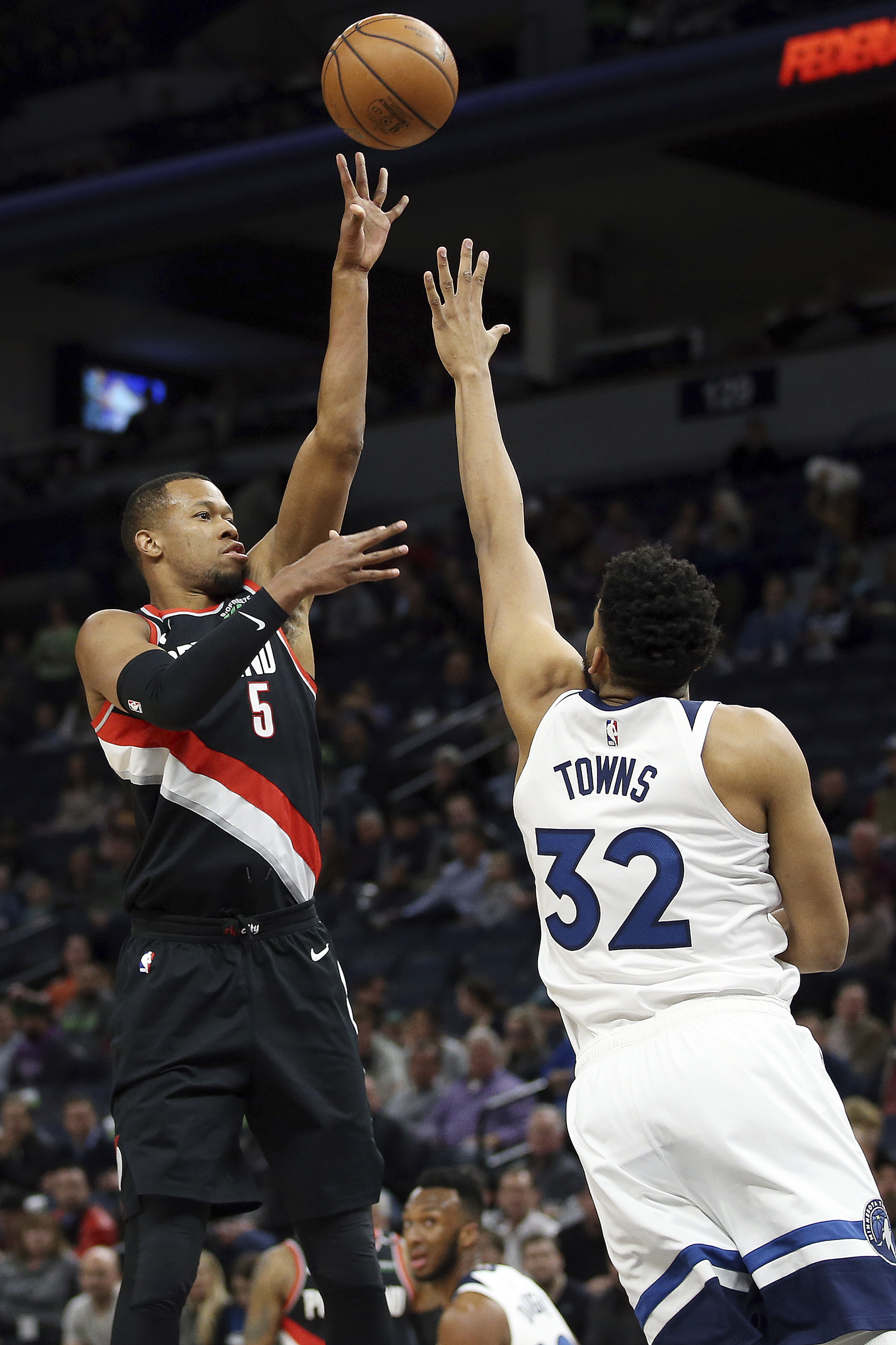 Turner has triple-double as Blazers top Wolves, 132-122