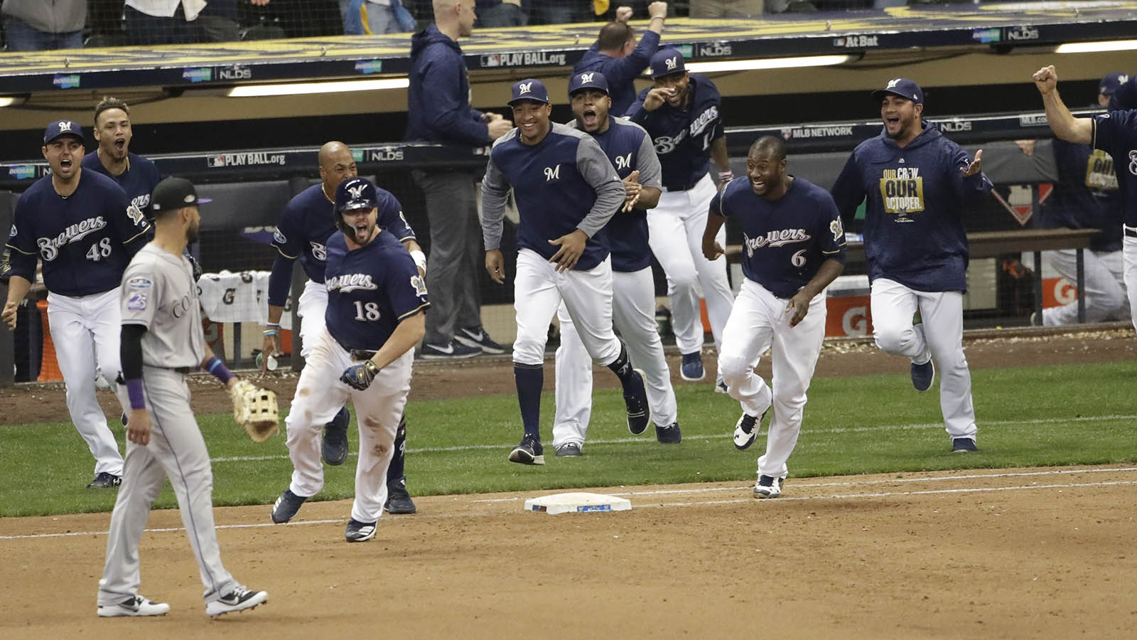 Top Tweets: Brewers celebrate first postseason win since 2011