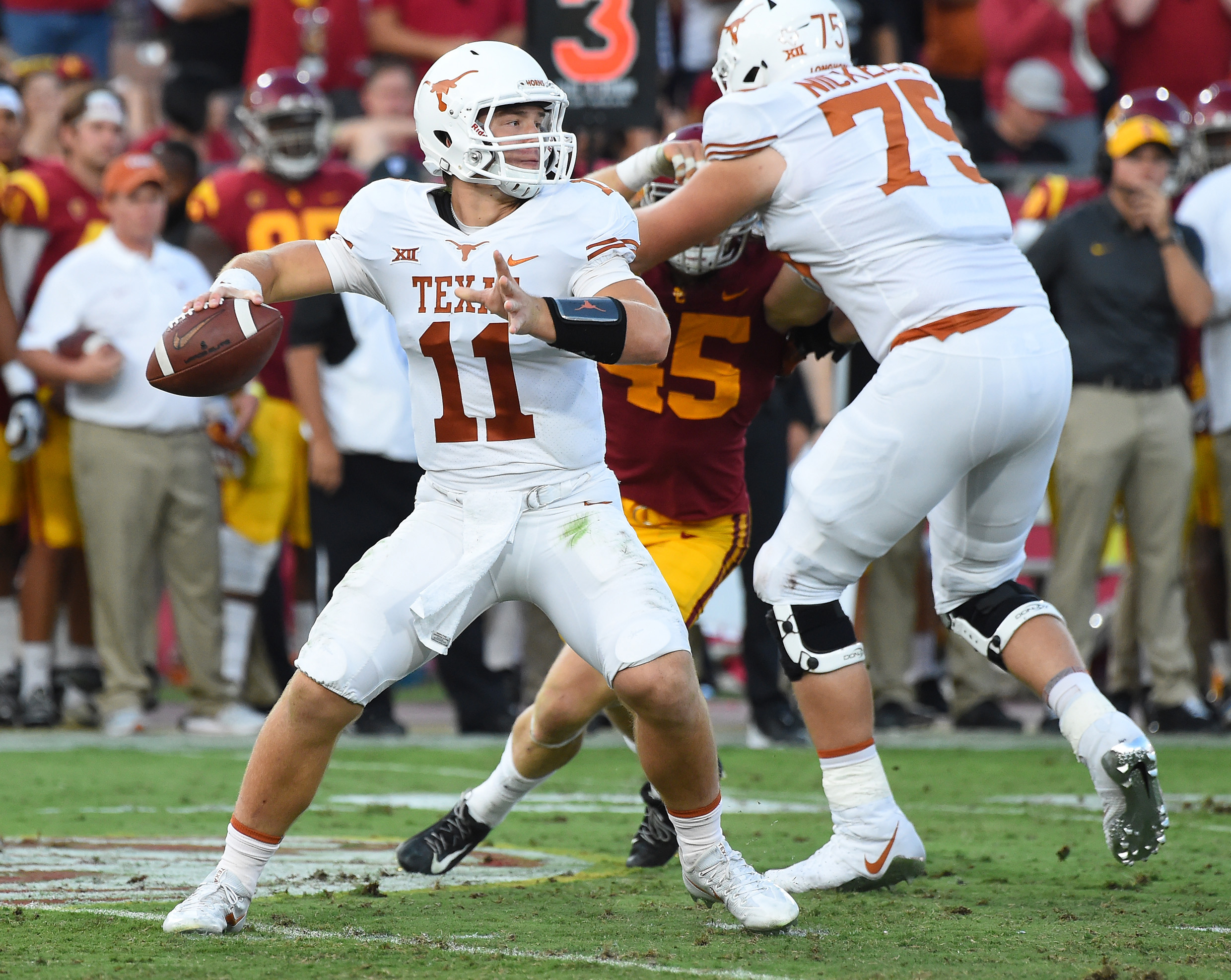 PHOTOS: Texas falls to USC 27-24 in Double-Overtime