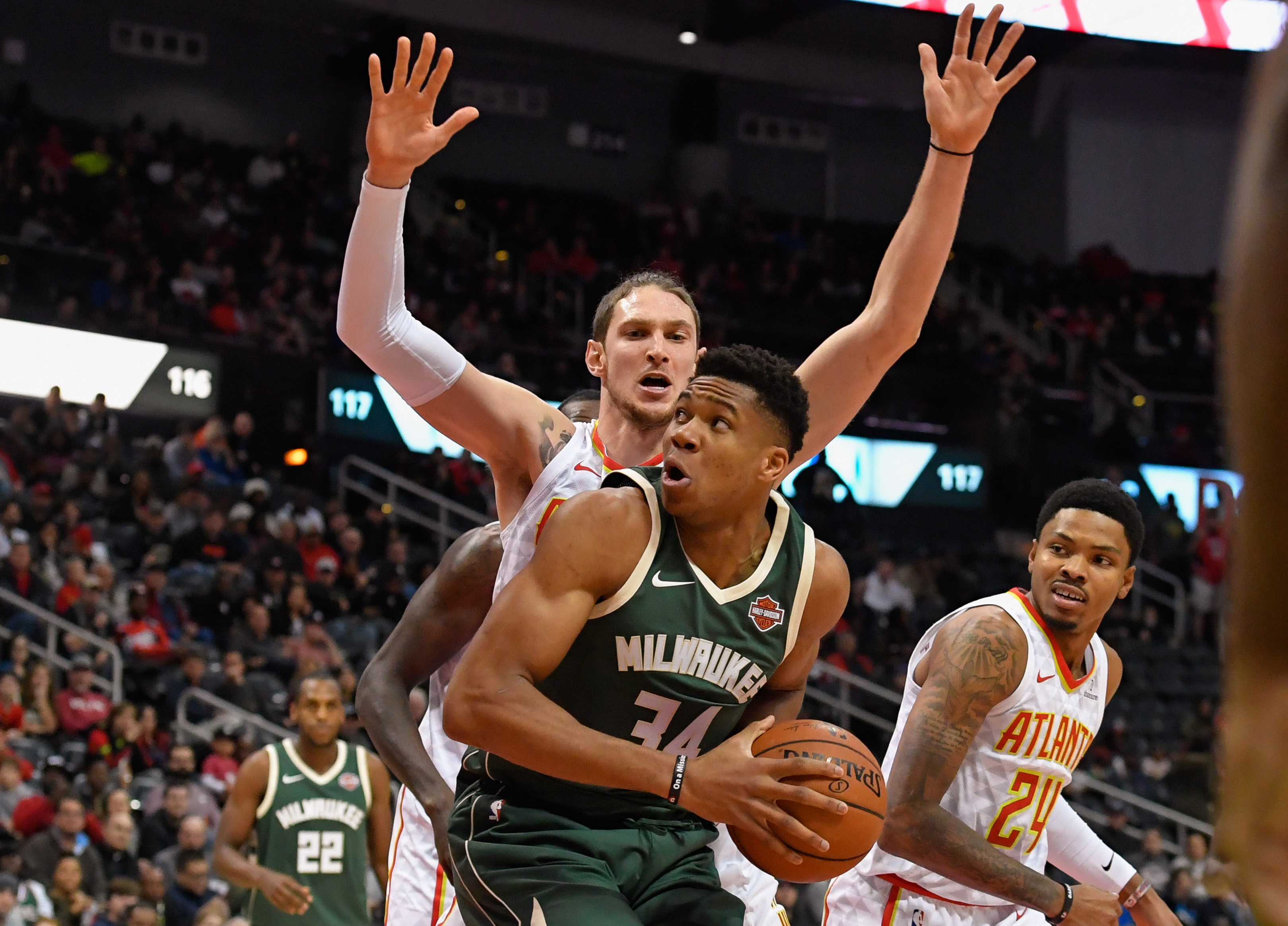 PHOTOS: Bucks at Atlanta