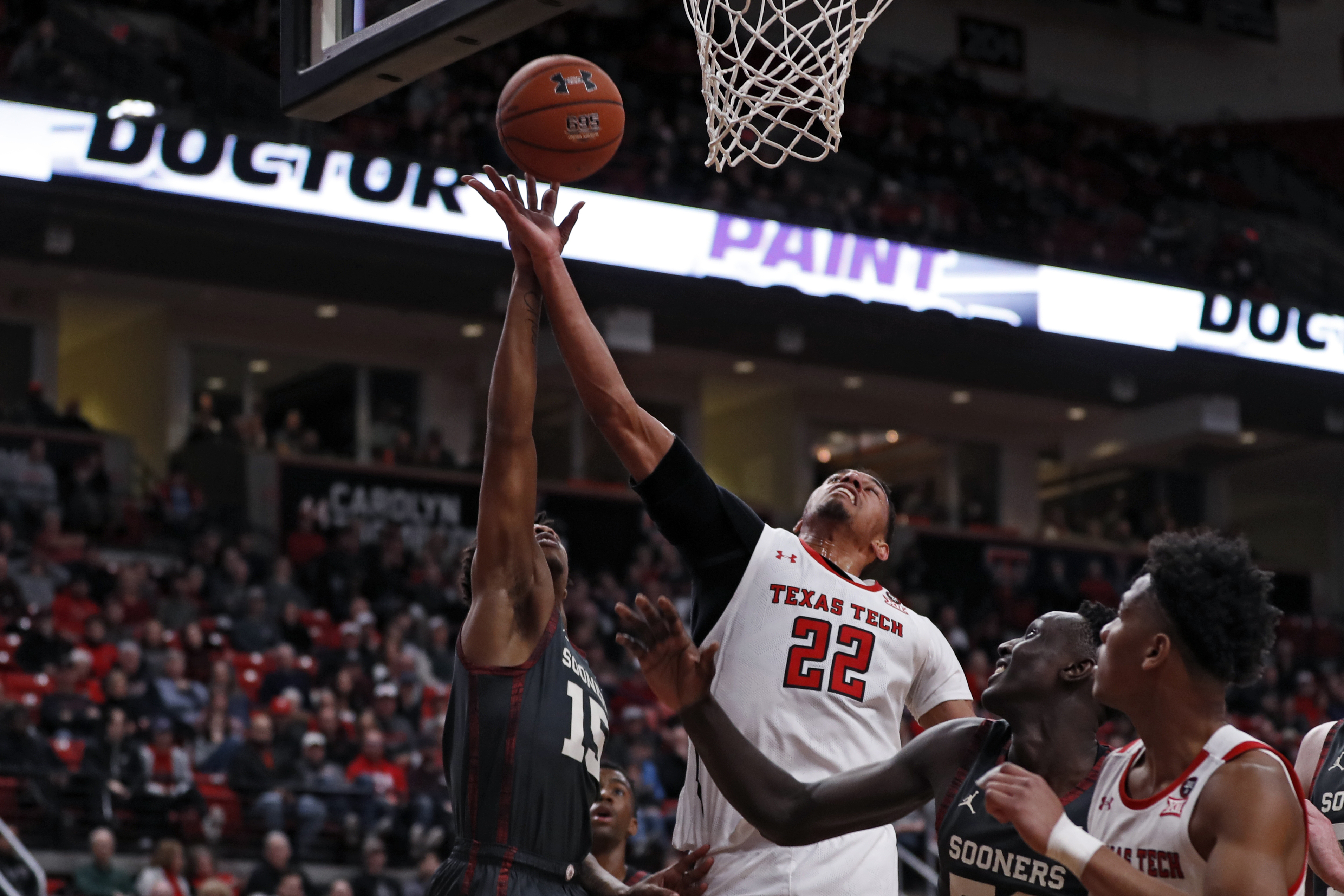 Texas Tech beats Oklahoma 69-61 at midpoint of Big 12 season