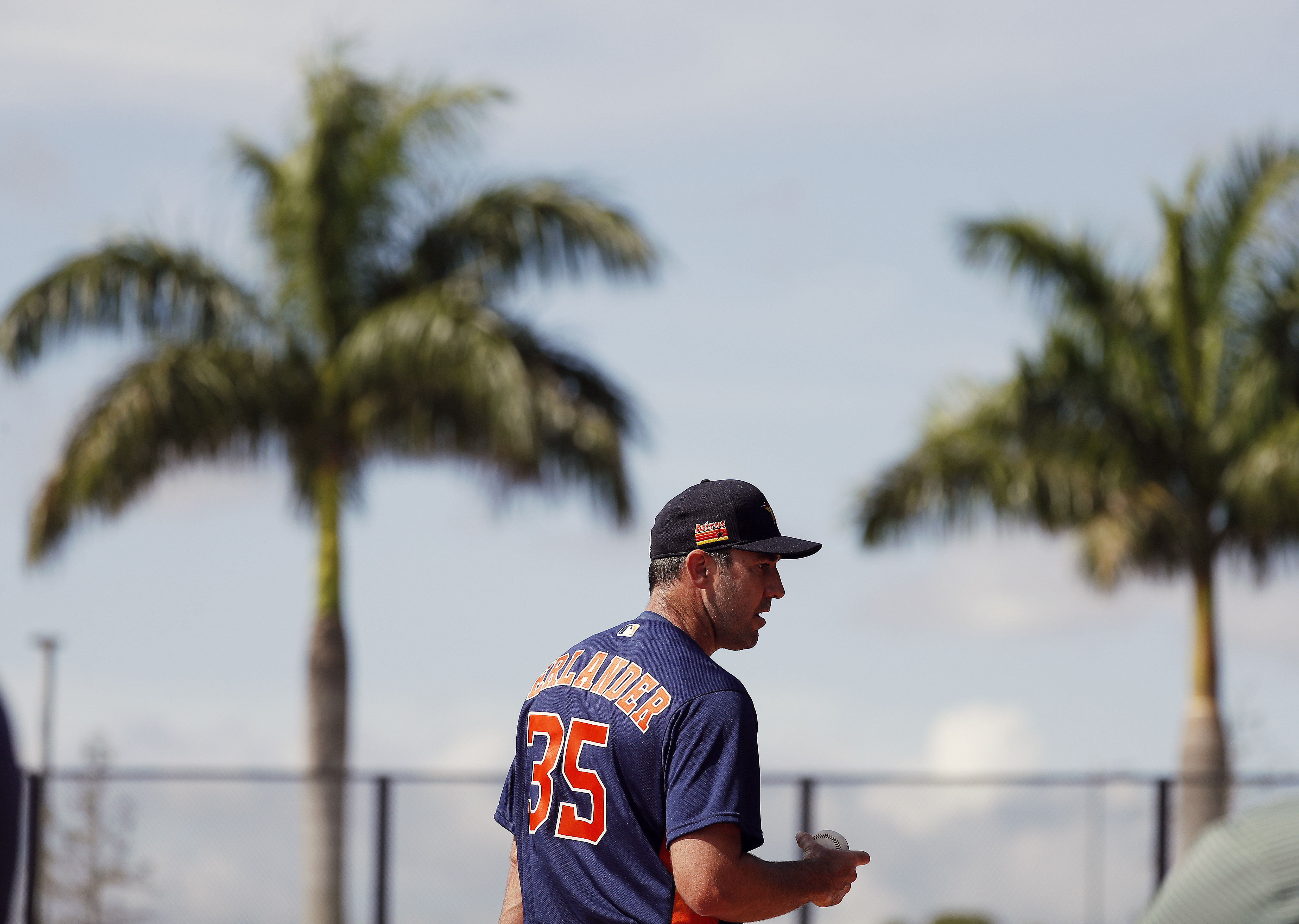 Astros' Verlander to debut Thursday vs. Scherzer, Nationals