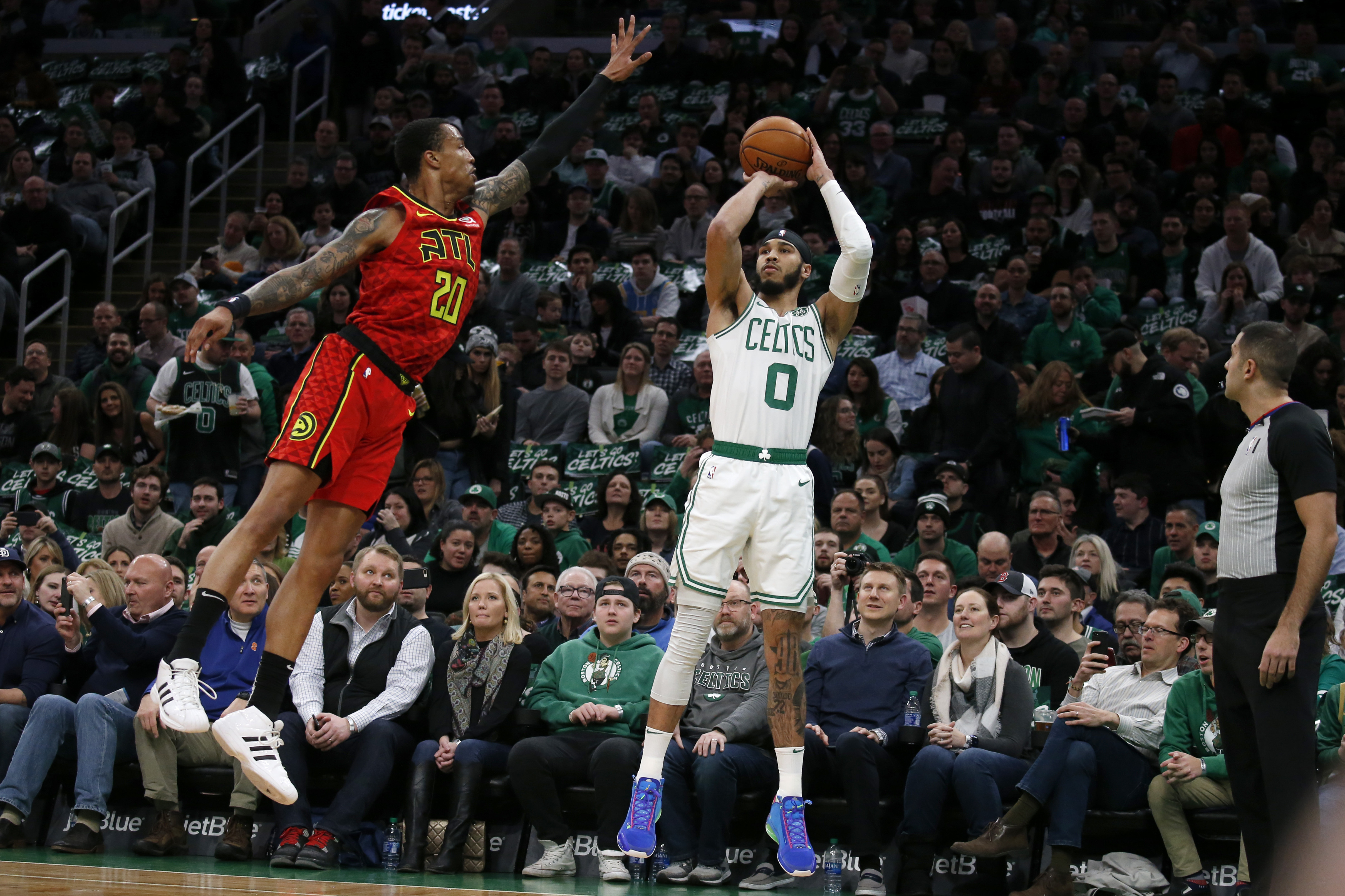 Tatum scores 32, helps Celtics hold off Hawks 112-107