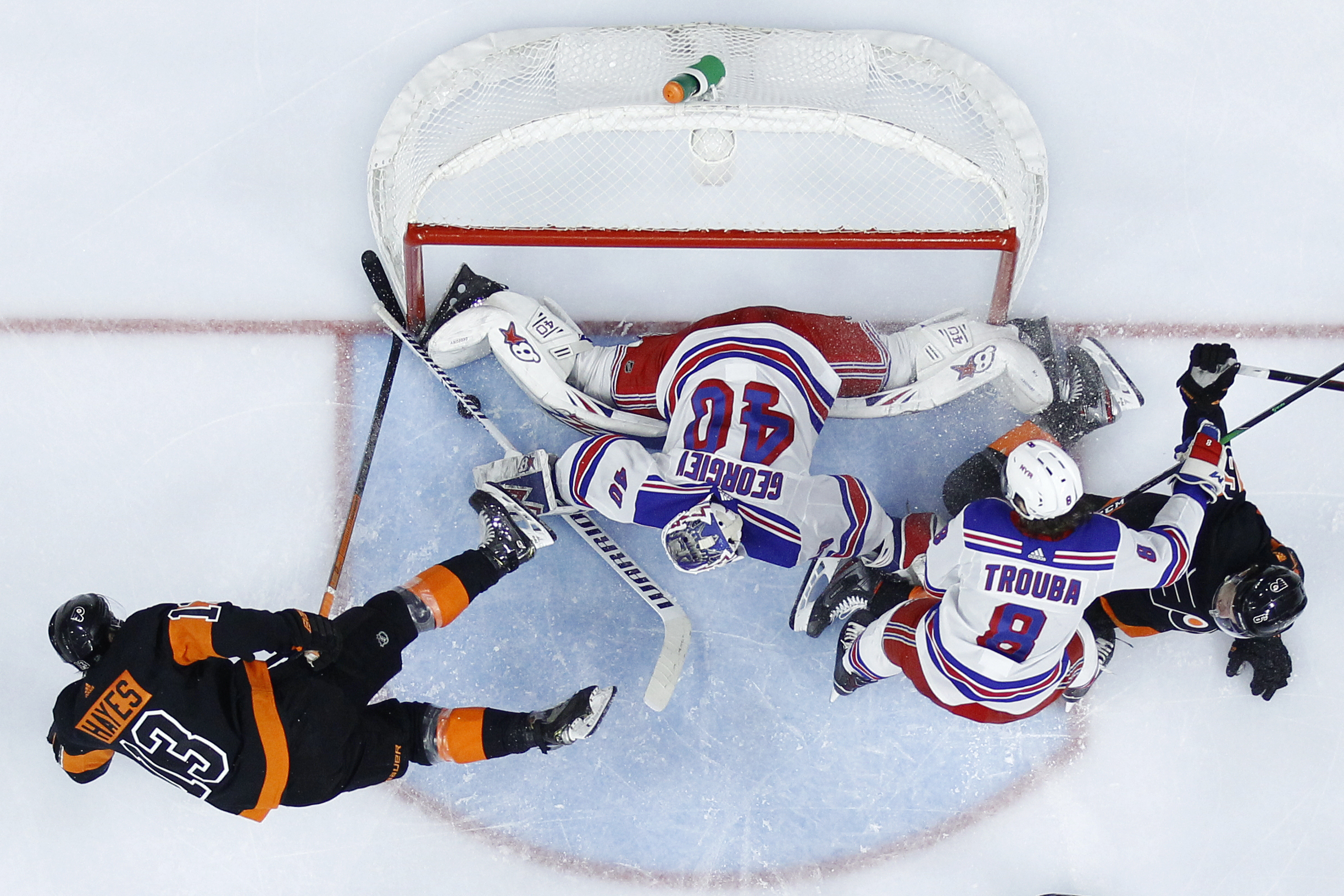 Giroux scores 2, Flyers beat Rangers 5 