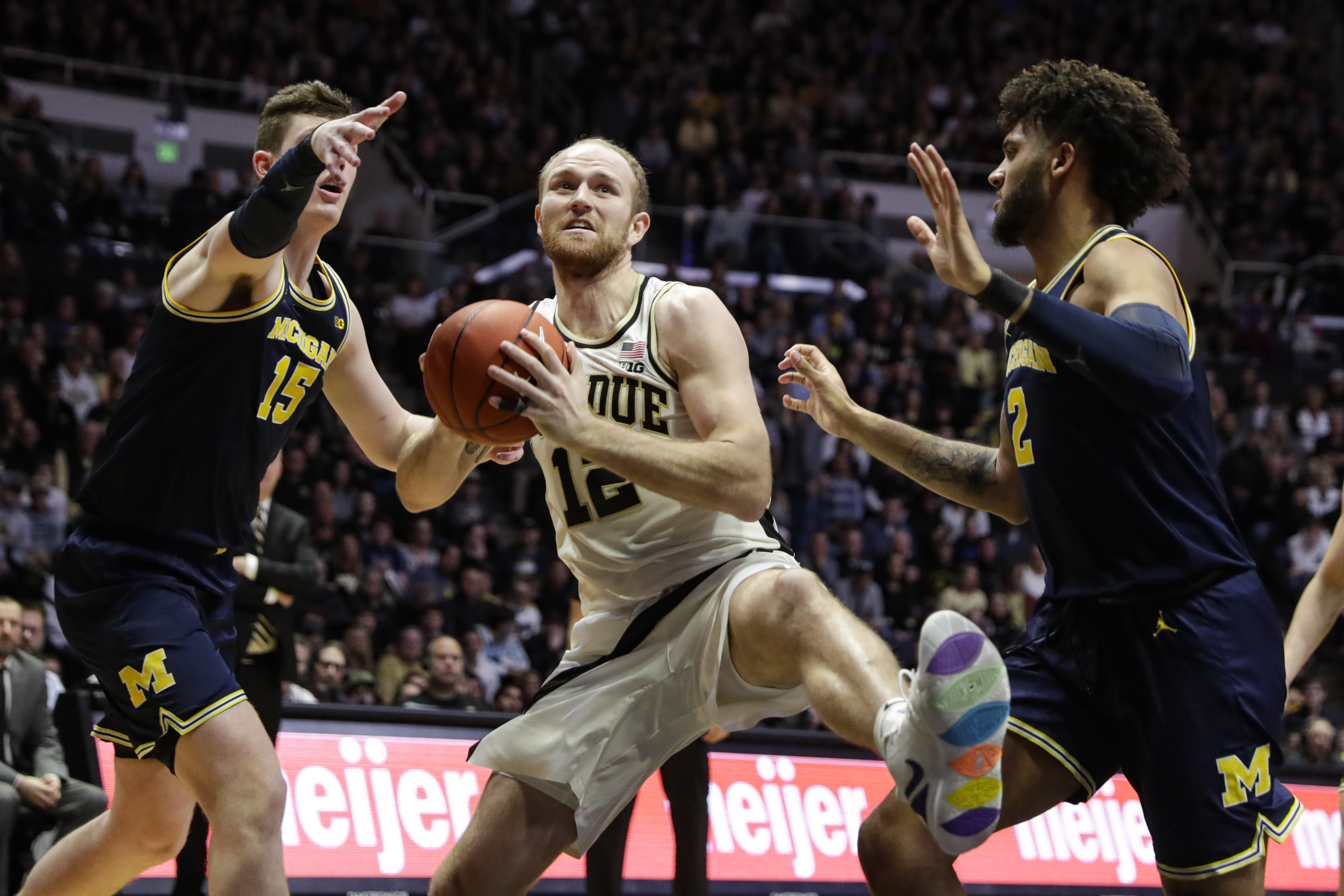 Michigan extends winning streak with rare victory at Purdue