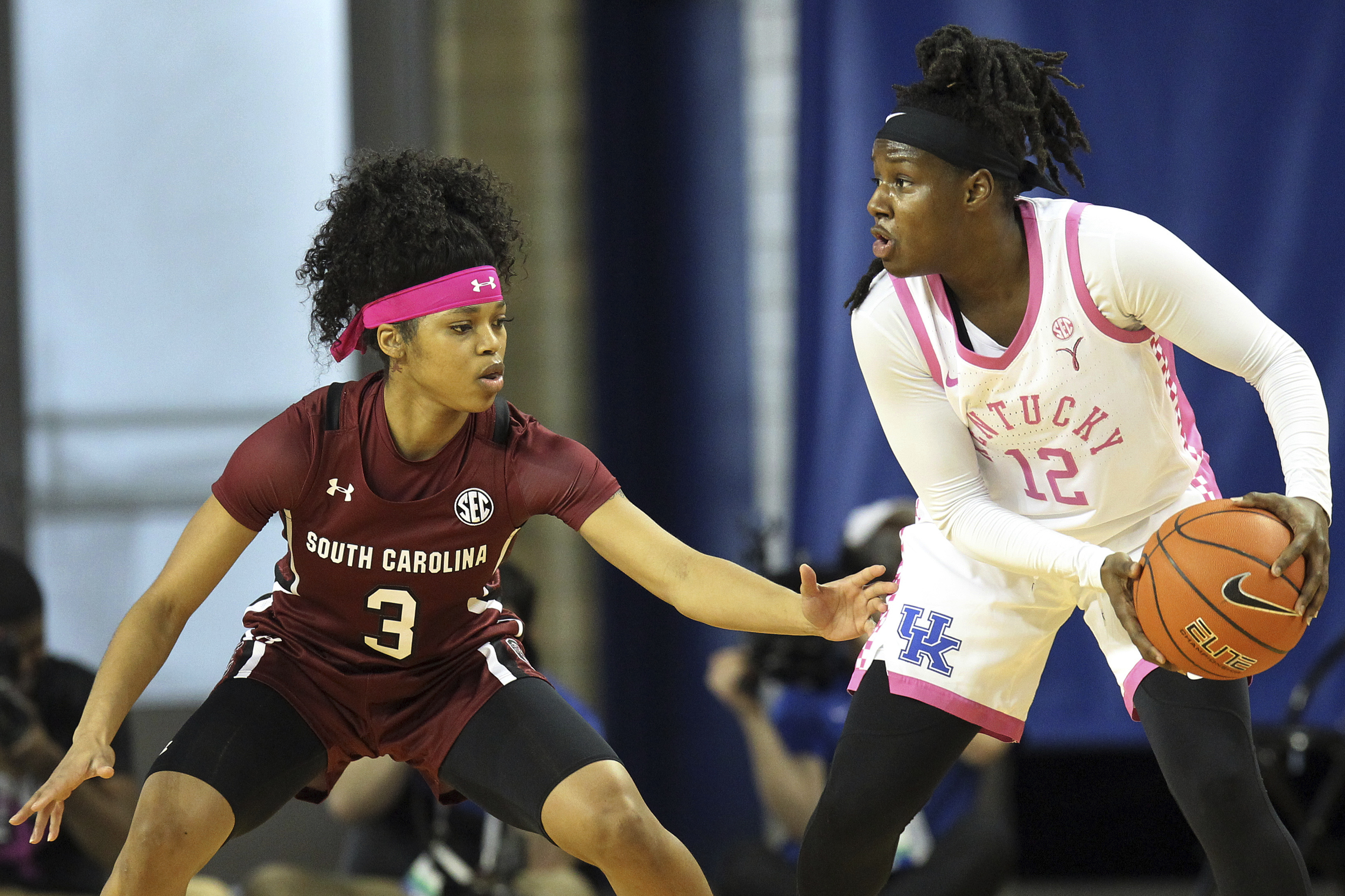 No. 1 South Carolina beats No. 14 Kentucky to win SEC title