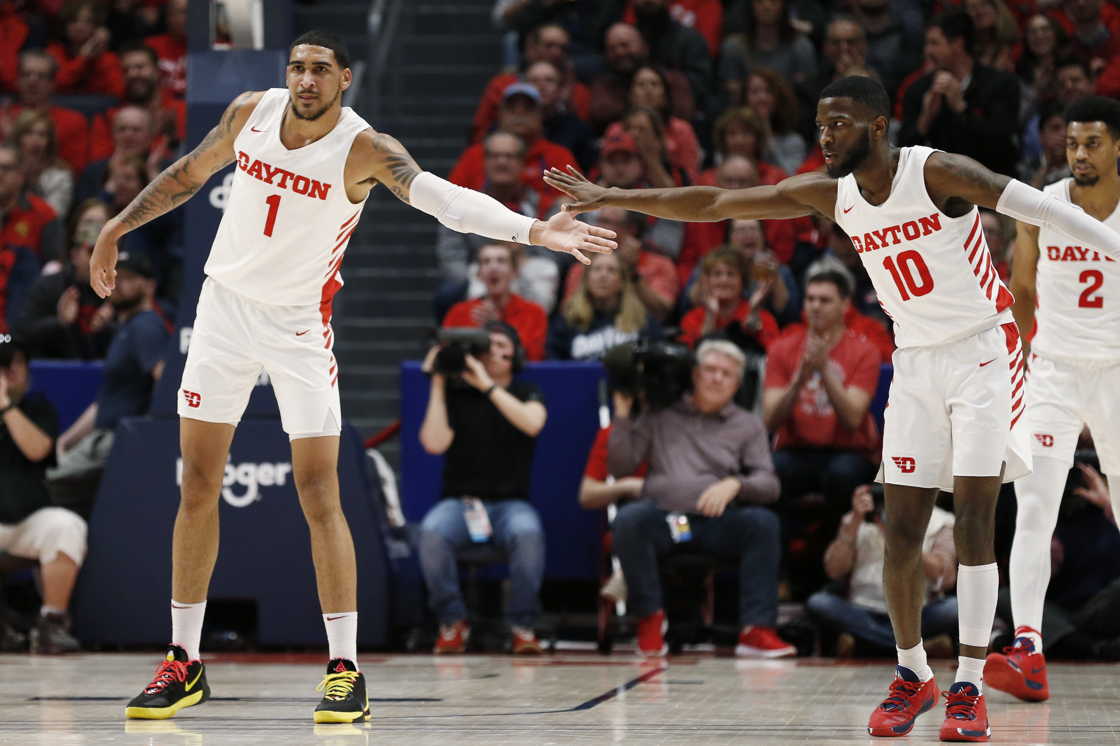 No. 4 Dayton gets A-10 title with 82-67 win over Davidson
