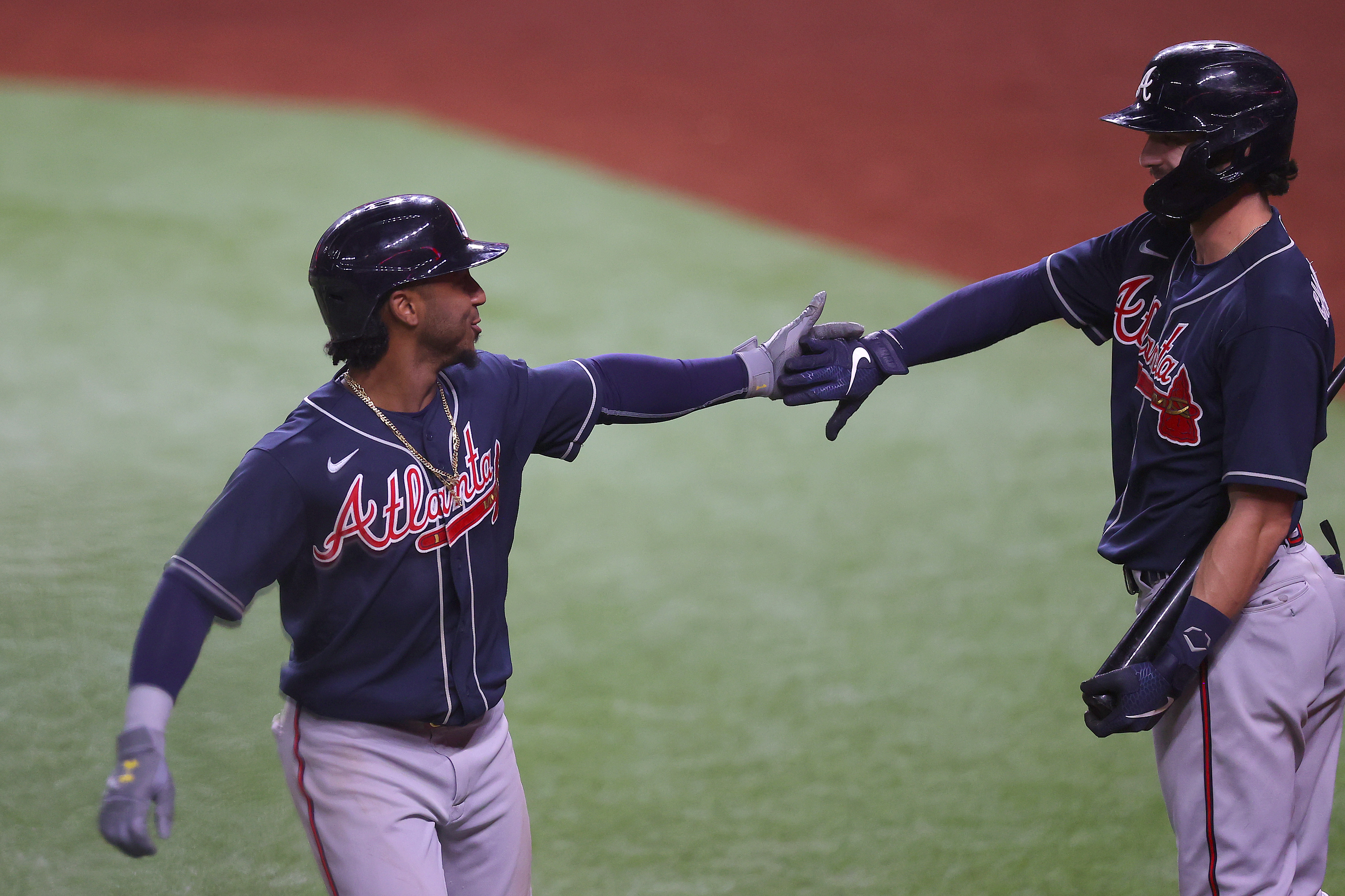 Braves Hold Off Dodgers Comeback