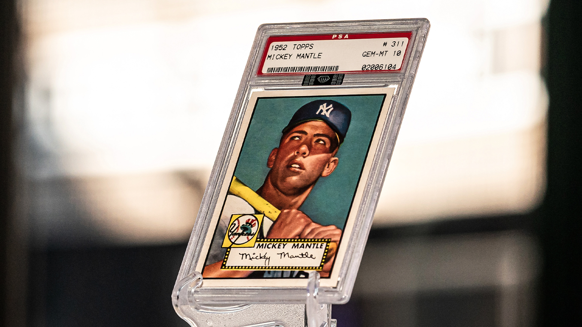 Mickey Mantle card breaks record, as sports memorabilia soar | FOX