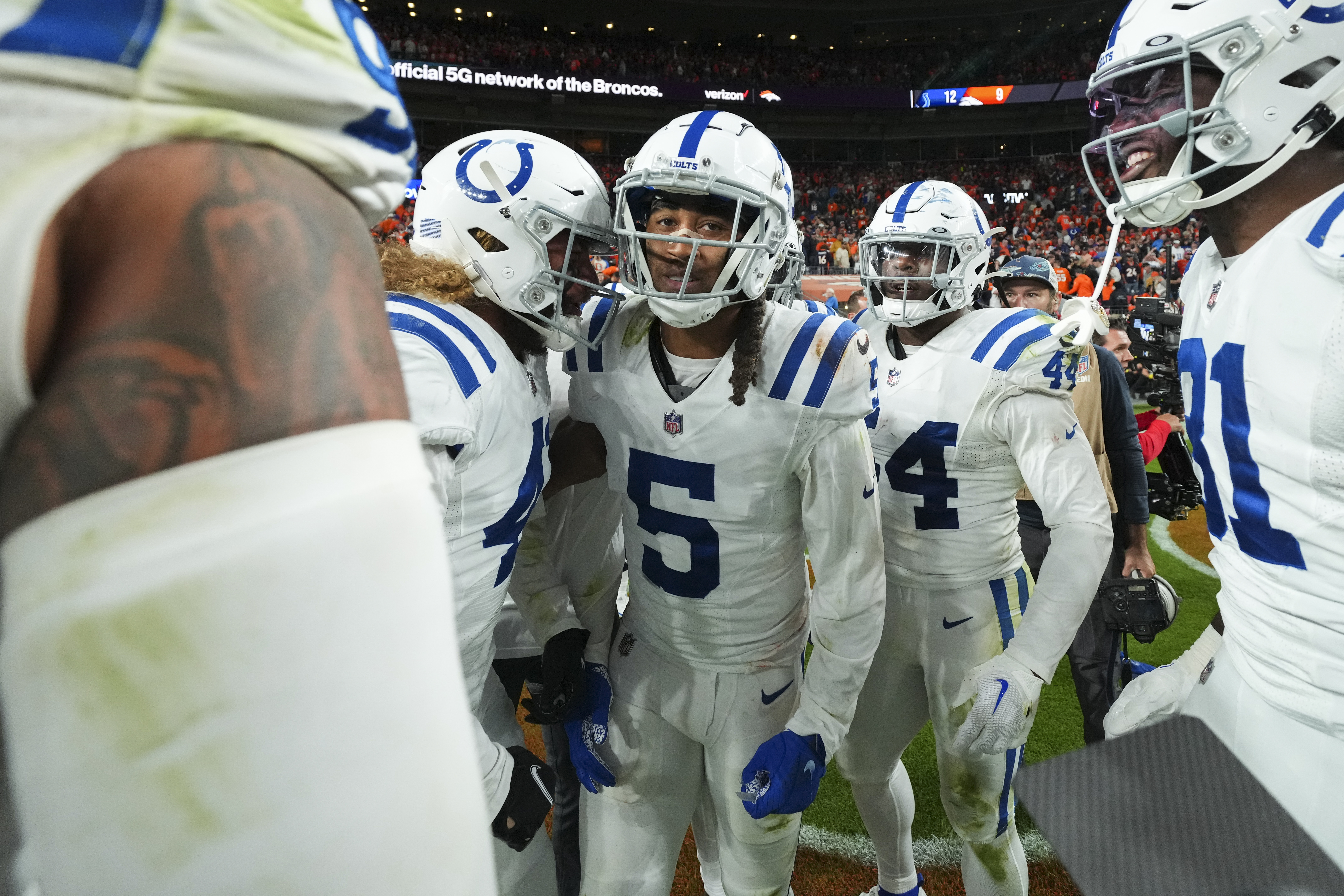 Denver Broncos vs. Indianapolis Colts: Live Stream, TV Channel, Start Time   10/6/2022 - How to Watch and Stream Major League & College Sports -  Sports Illustrated.
