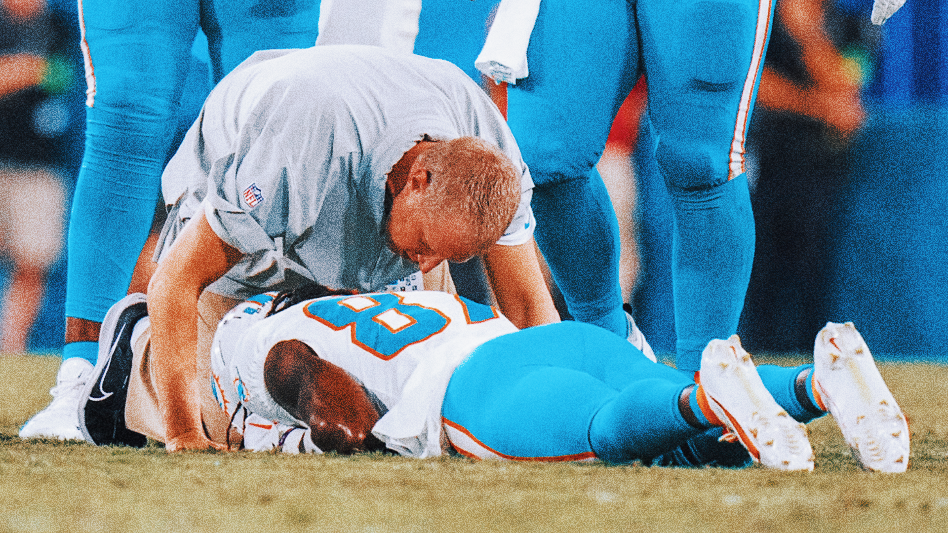 Dolphins WR Daewood Davis released from hospital after suffering injury vs. Jaguars