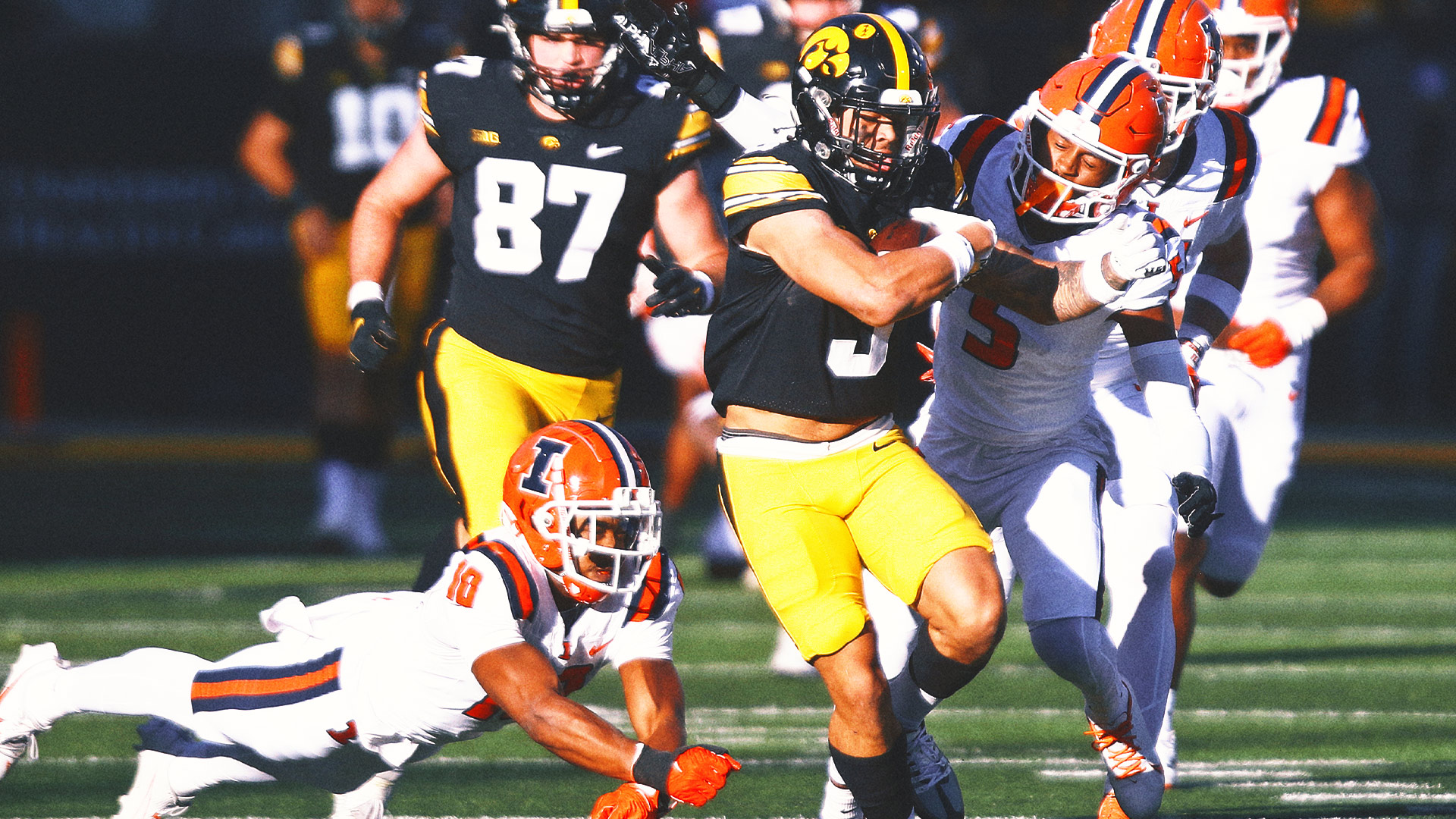 Illinois Fighting Illini vs. Iowa Hawkeyes Final Score November 18