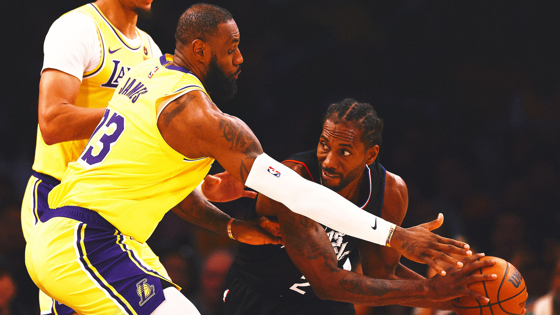 LeBron James scores 35 as Lakers snap 11-game losing streak against Clippers
