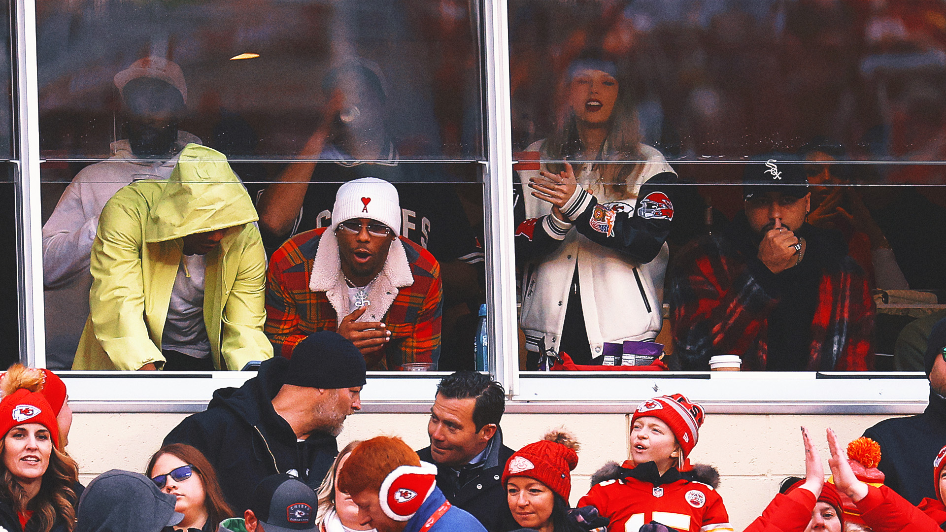 Taylor Swift rings in the New Year watching Travis Kelce at Chiefs-Bengals