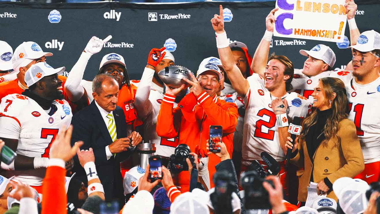 No. 17 Clemson beats No. 8 SMU 34-31 on last-second FG for ACC title, CFP berth