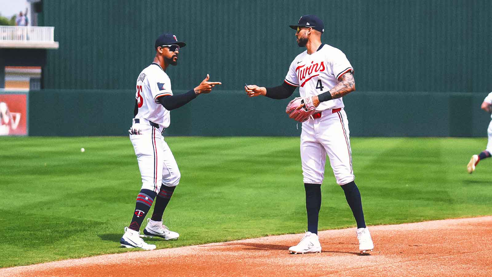 Twins’ Carlos Correa, Byron Buxton go on 7-day concussion IL after colliding