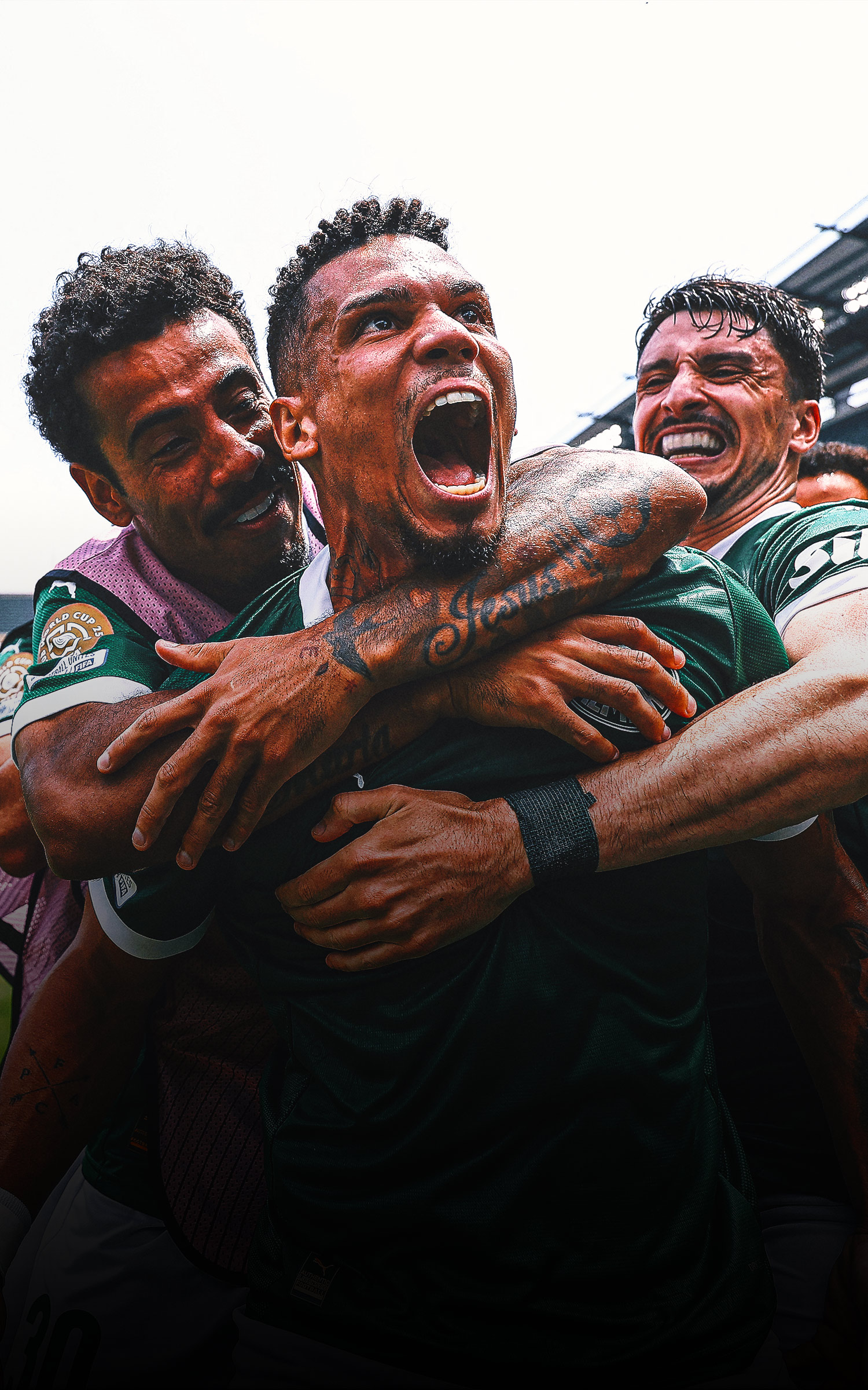 Paulinho's stoppage time goal knocks Club America from Club