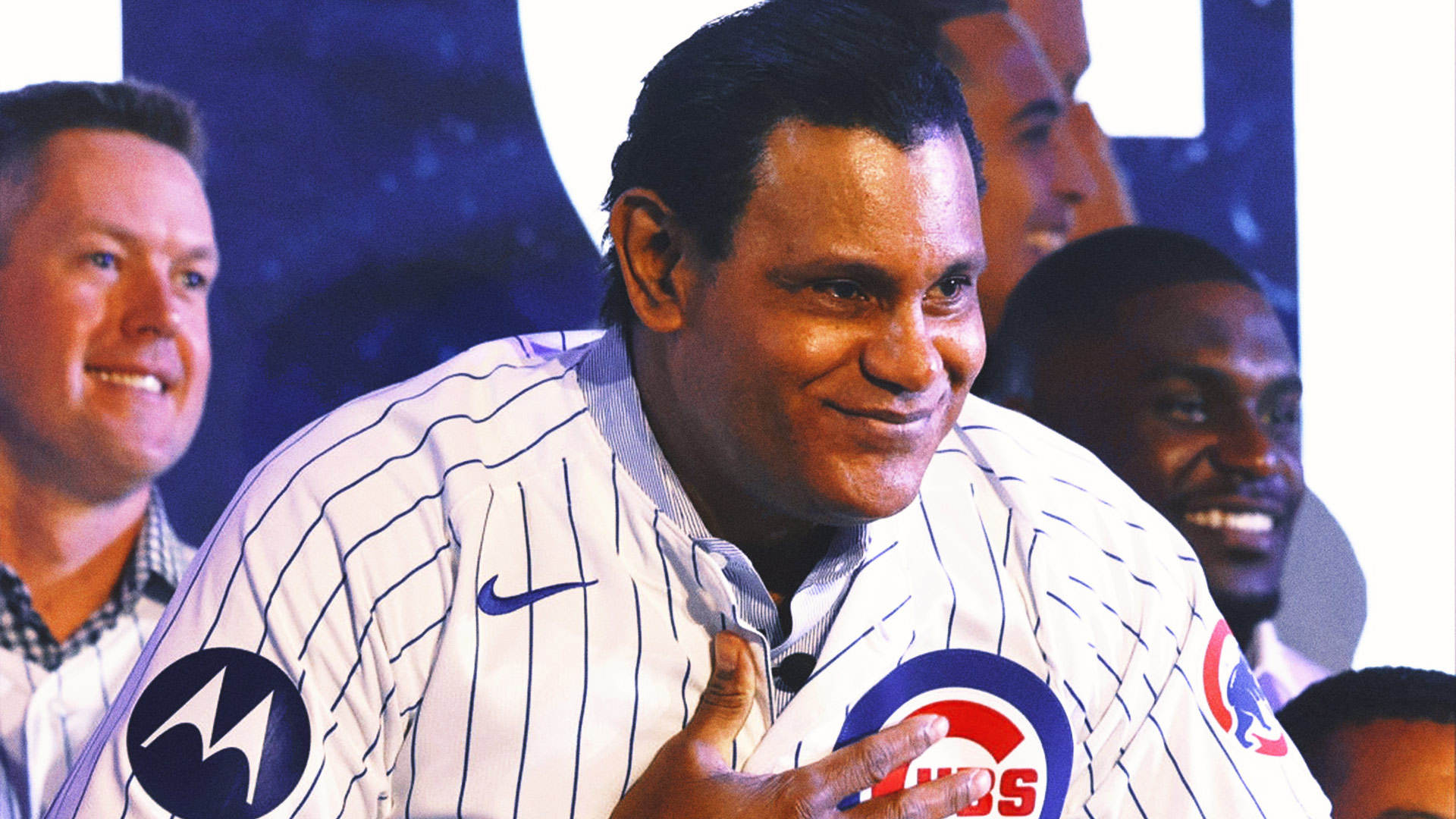 Cubs legend Sammy Sosa welcomed back to Wrigley Field after 20-plus-year hiatus