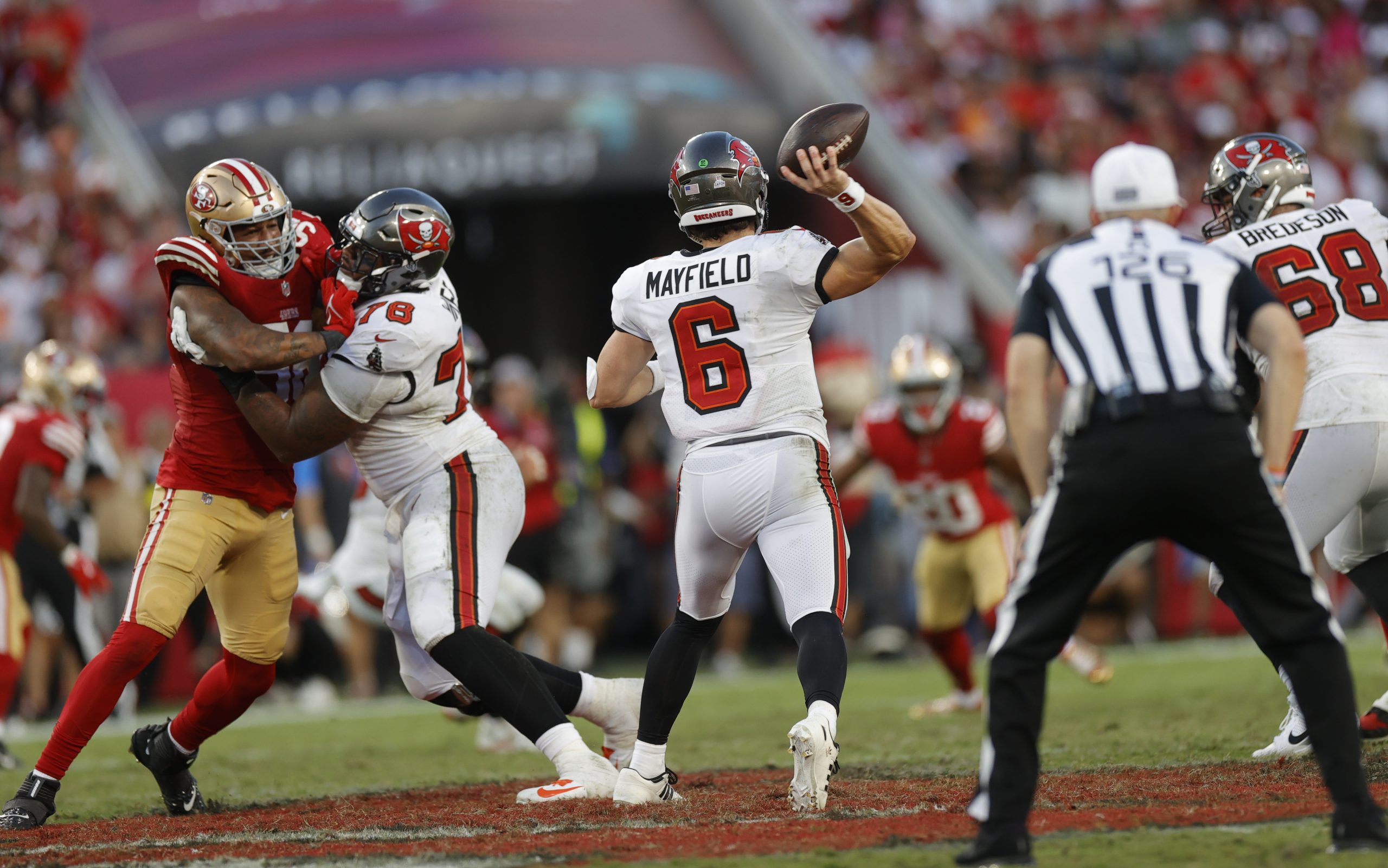 New DraftKings Promo: Bet $5, Get $300 on Tonight's MNF Doubleheader, Bucs vs. Lions & Seahawks vs. Texans