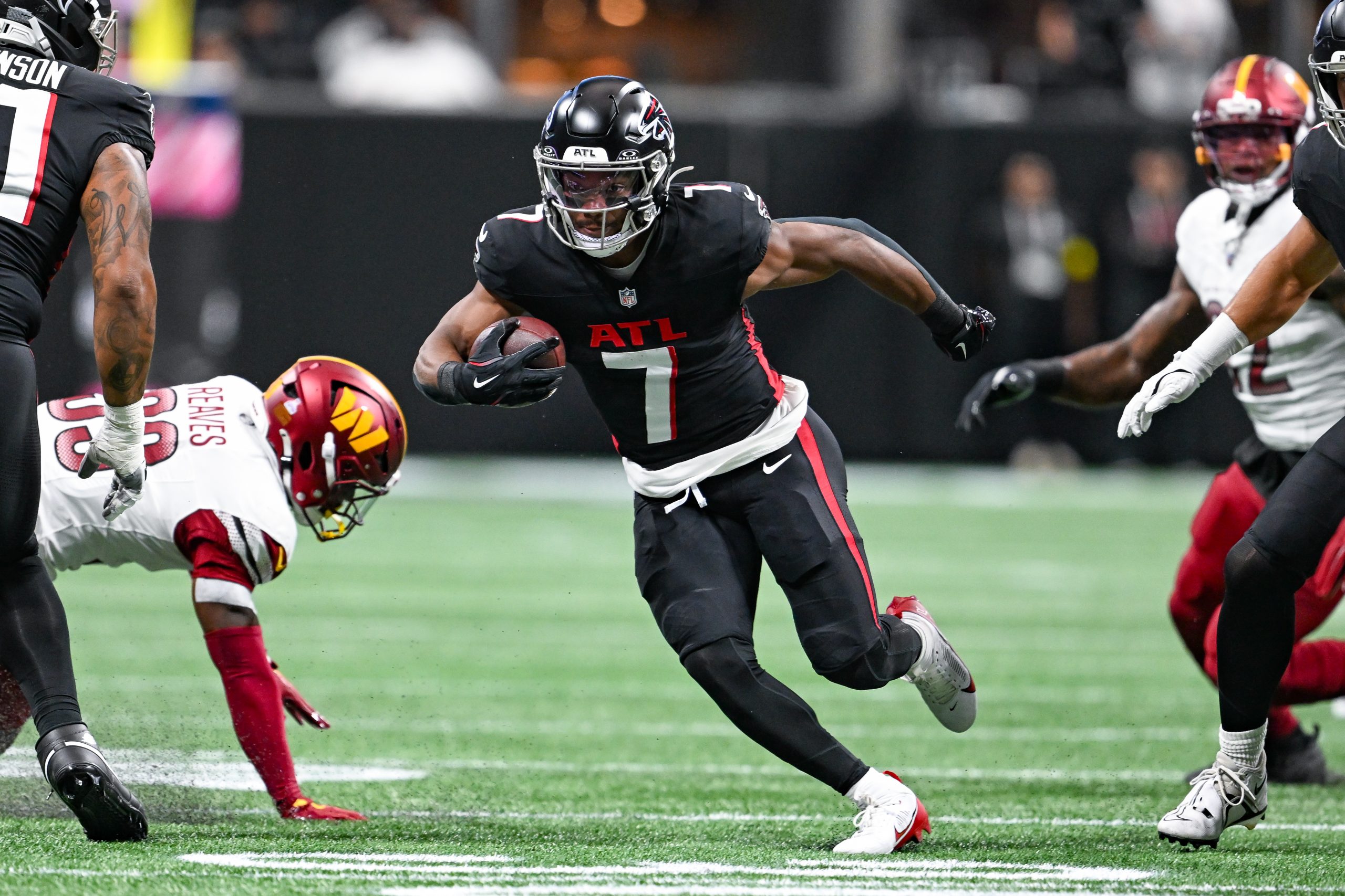 FanDuel Sportsbook Promo Code: Bet $5, Get $300 Bears-Commanders, Bills-Falcons