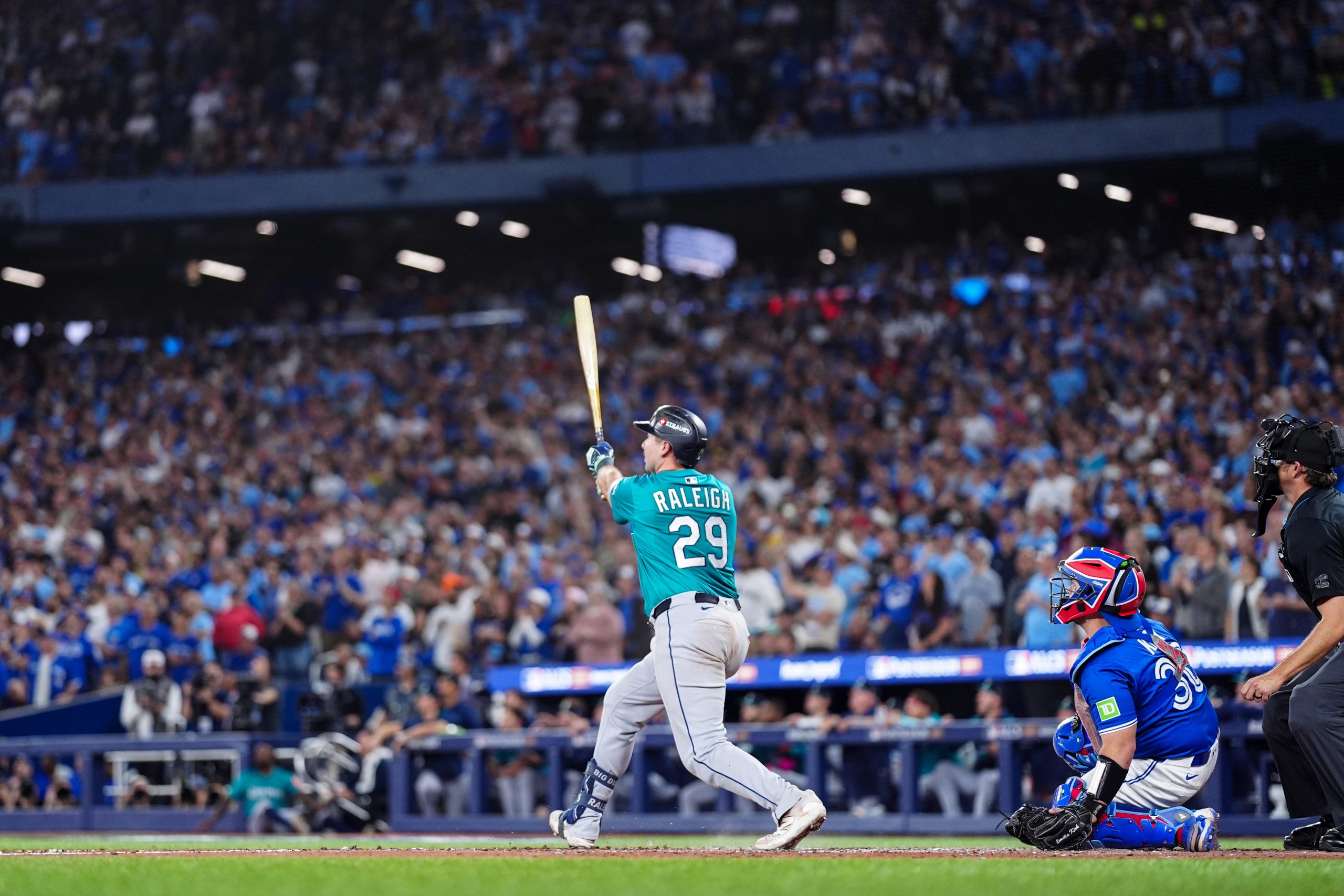 Mariners vs Blue Jays Odds: How to Bet on Game 3 of the ALCS as Mariners Look to Take 3-0 Lead at Home