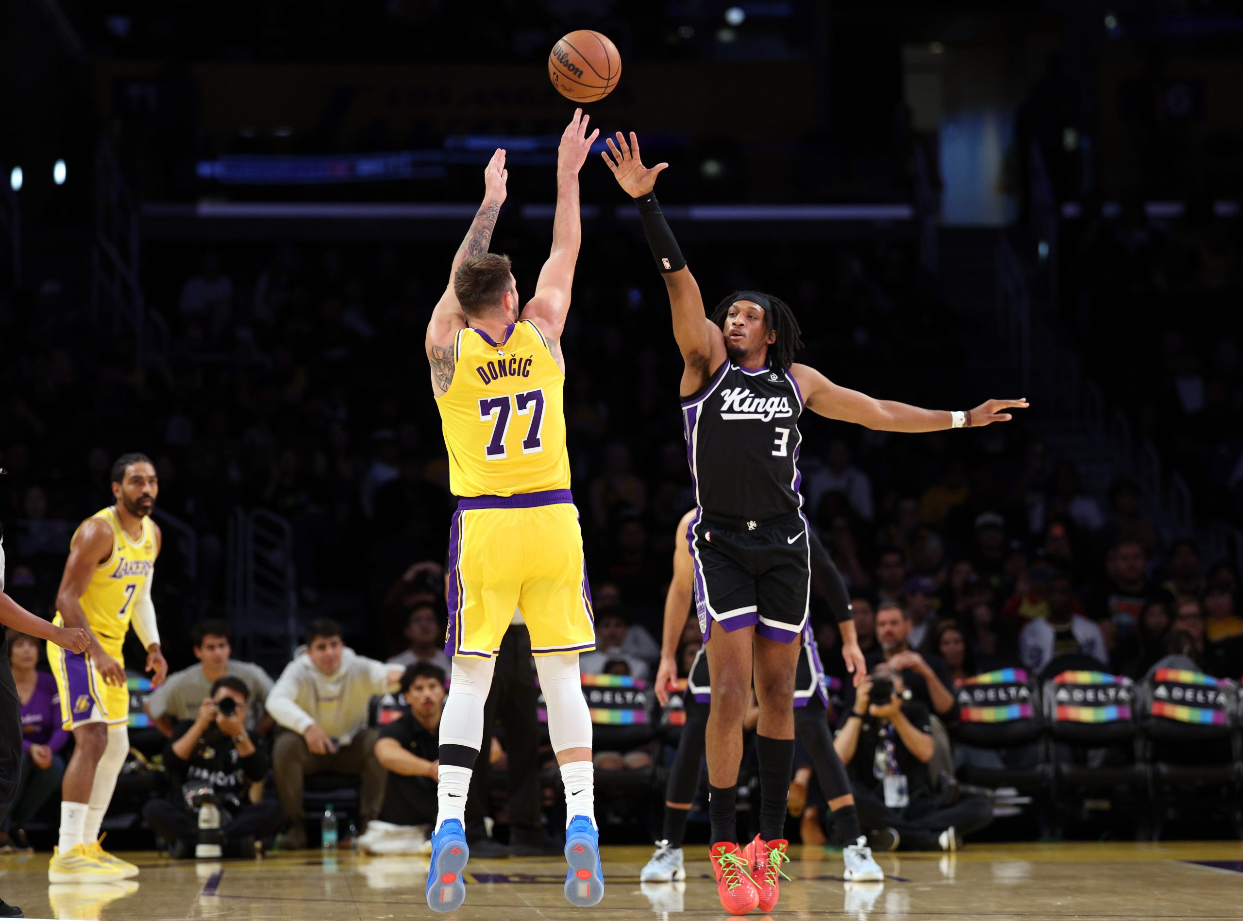 DraftKings NBA Promo: Bet $5, Get $300 on Opening Night Plus 3 Months Free NBA League Pass