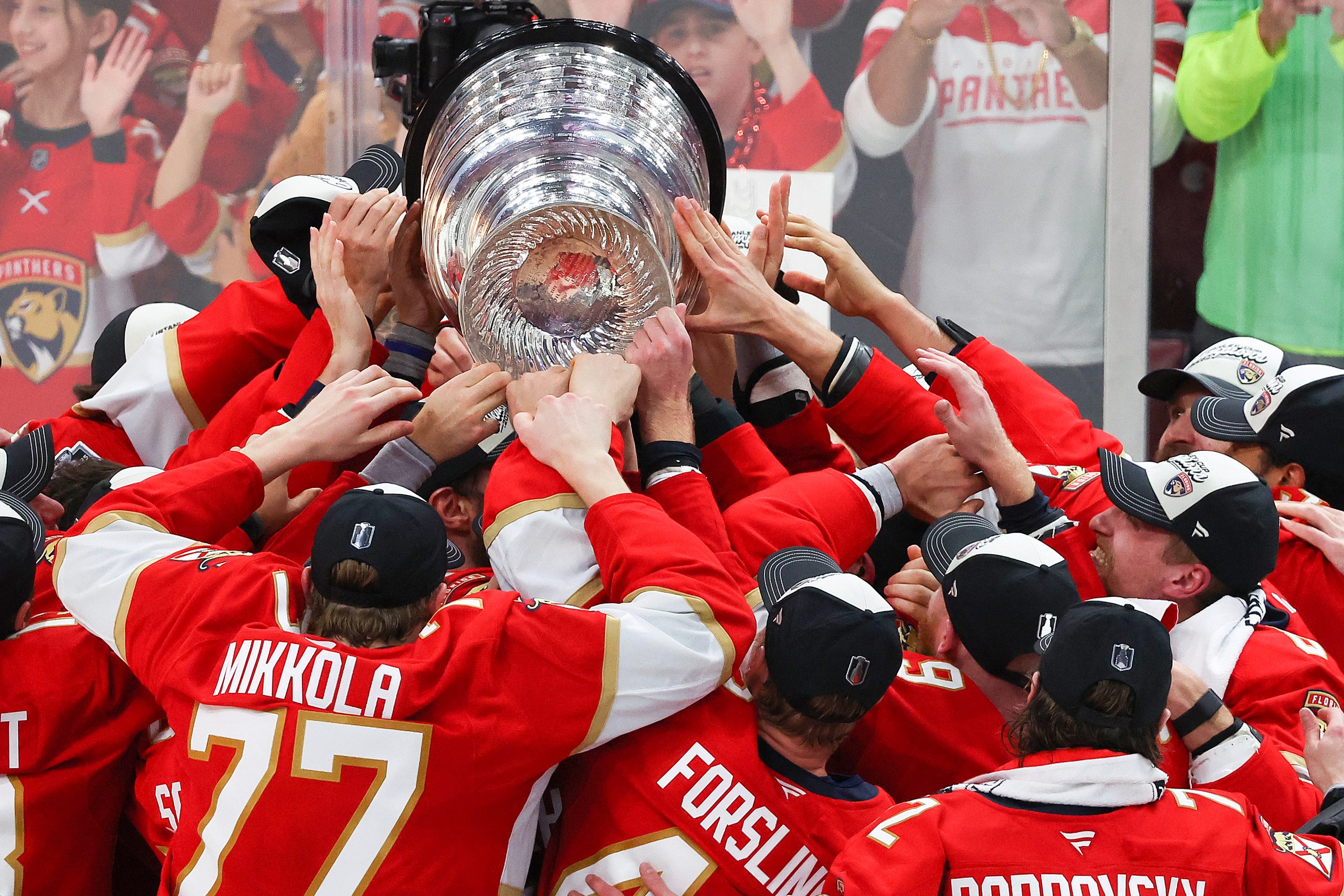 NHL FanDuel Promo Code: Bet $5, Get $300 on Any NHL Opening Night Matchup