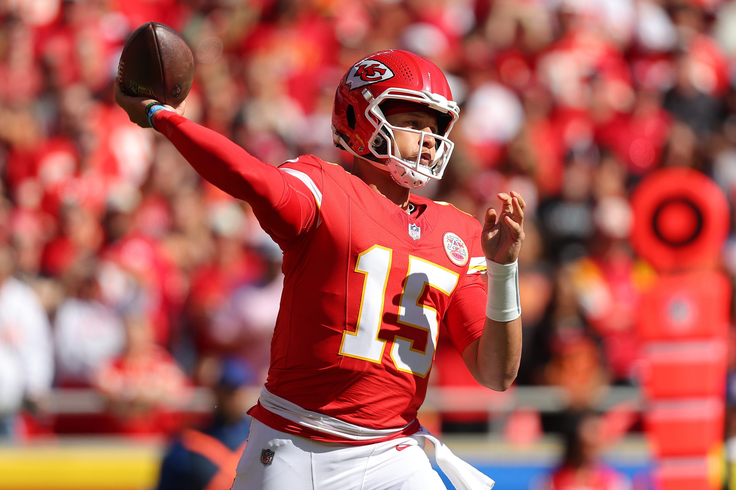 DraftKings Monday Night Football Promo: Bet $5, Get $300 on Chiefs vs Commanders