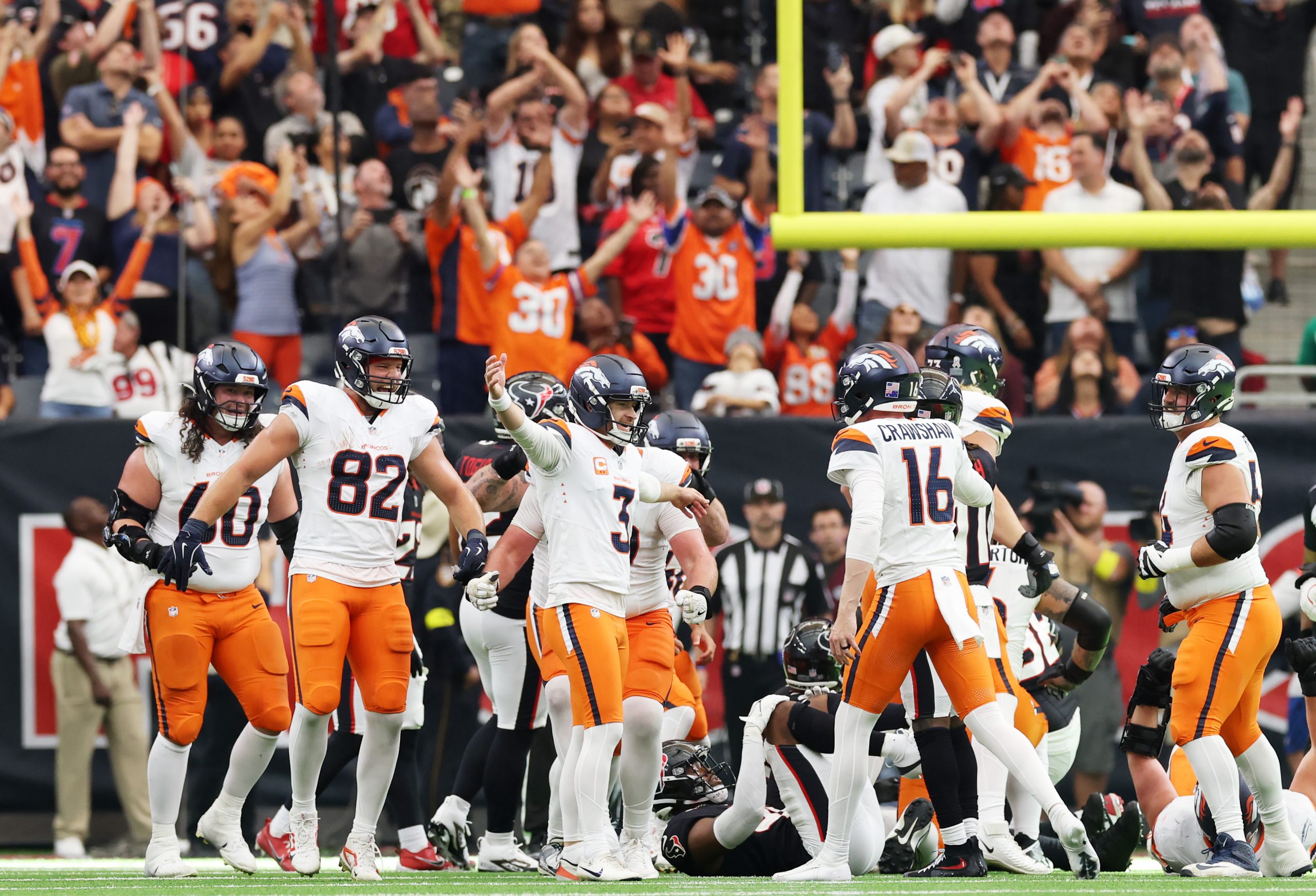 DraftKings Sportsbook: How to Bet on the Broncos vs Raiders Thursday Night Football Matchup