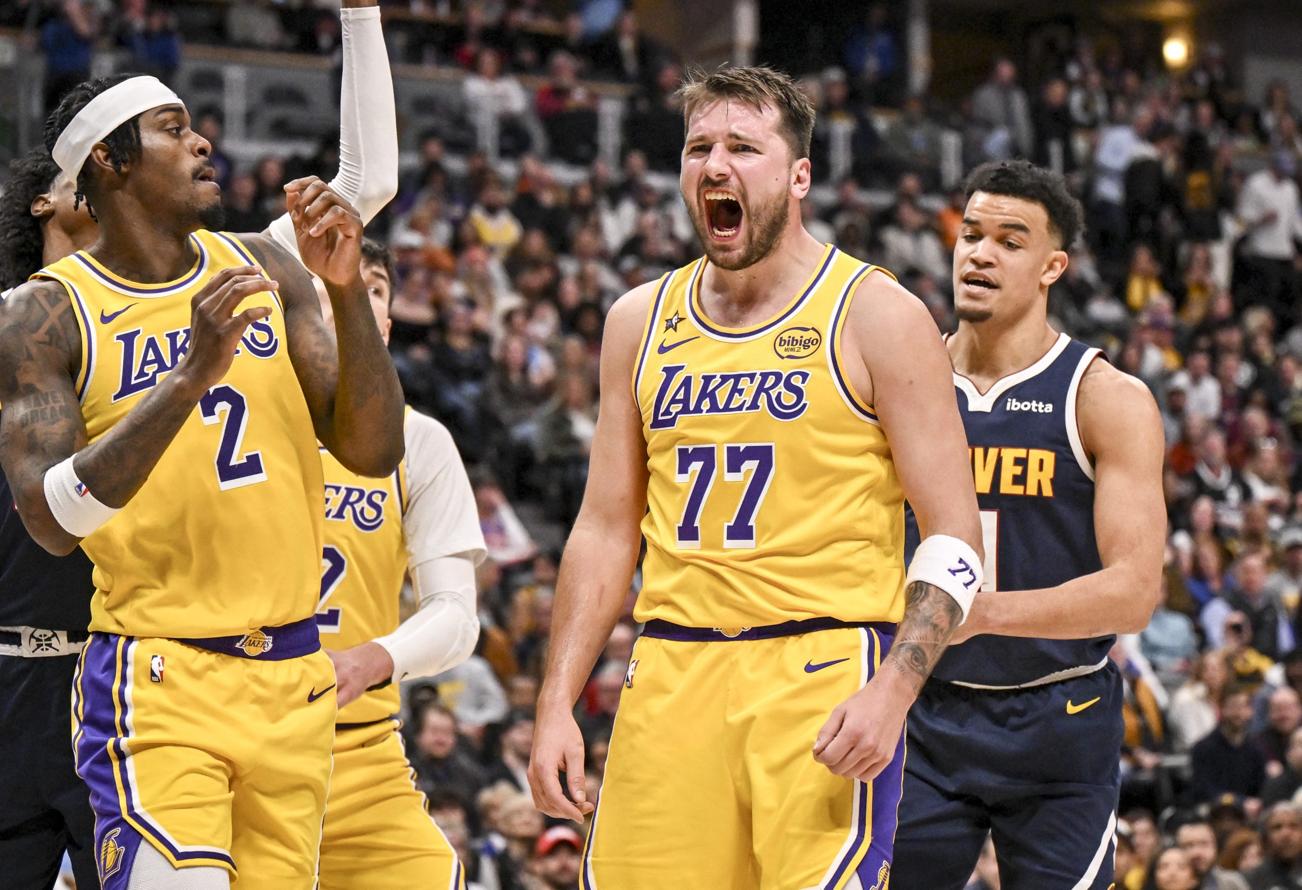 DraftKings Promo Code: Bet $5, Get $300 on LA Lakers vs LA Clippers in the Battle of L.A.