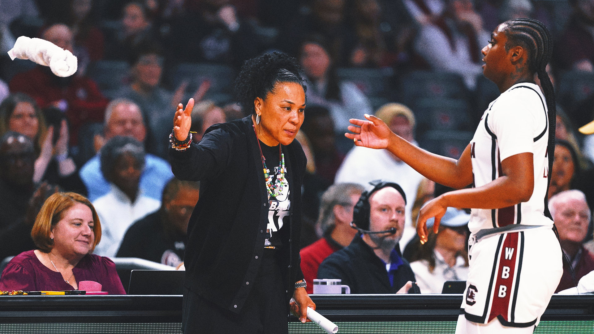 Women's CBK AP Top 25: South Carolina Climbs Into No. 2 Spot After Texas Loss