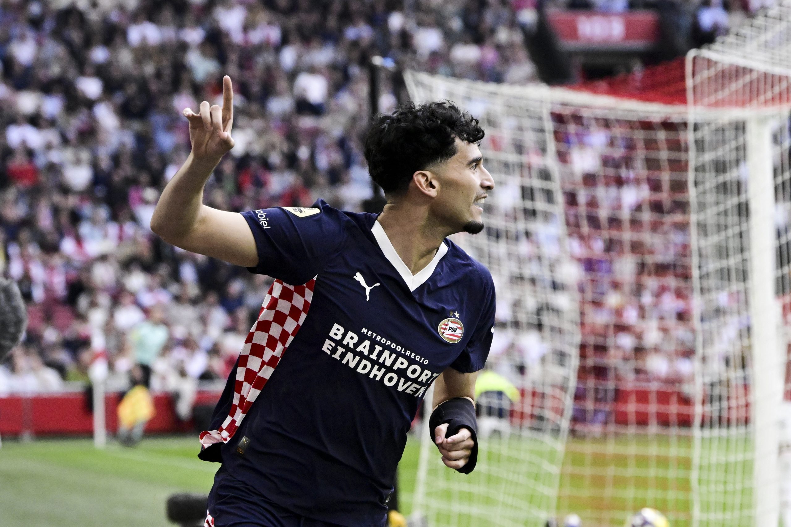 Ricardo Pepi Scores, Sergiño Dest Returns as USA Duo Shine For PSV vs. Ajax