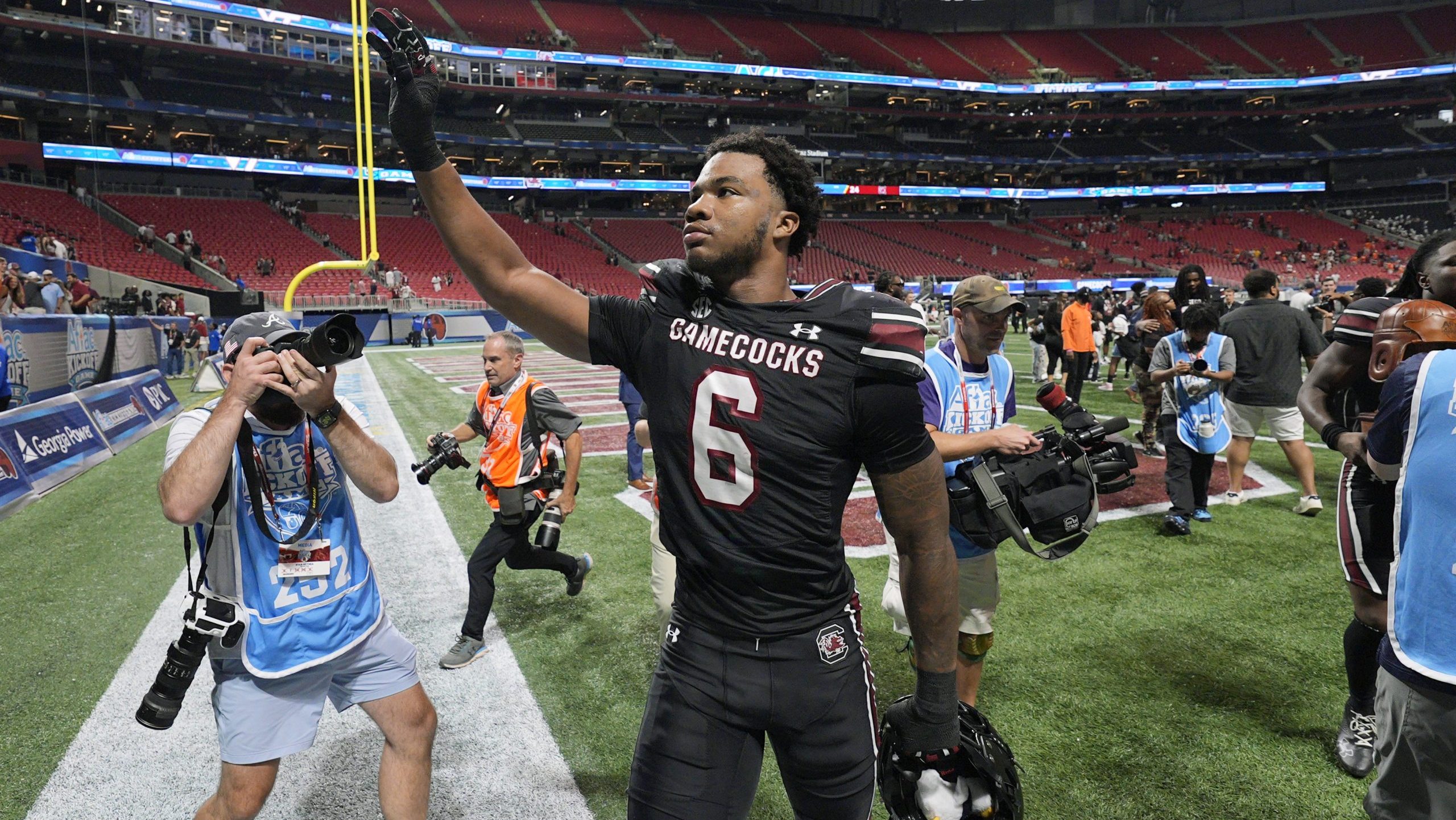 South Carolina's Dylan Stewart Suspended Indefinitely After Punching Alabama TE