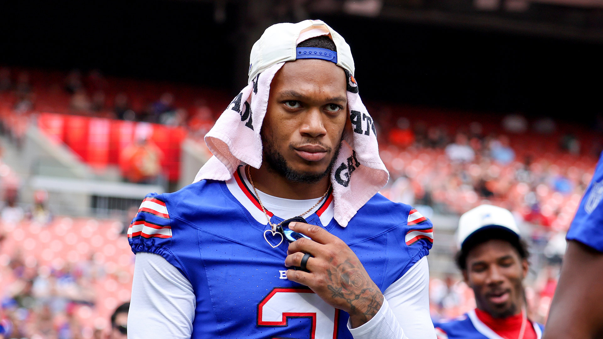 Bills Standout WR DJ Moore Departs Game vs. Lions (Shoulder, Stinger)