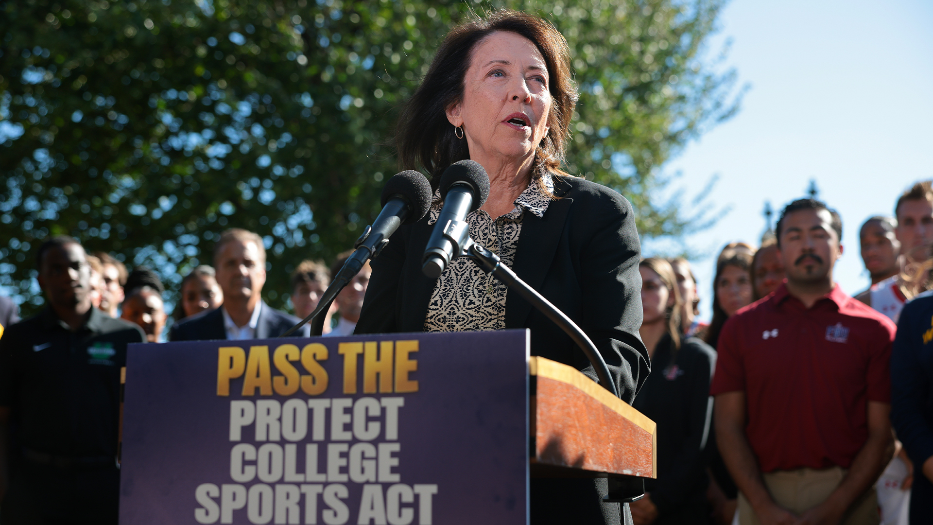 Senate Overwhelmingly Passes College Sports Bill Aimed At Player Pay, Transfers