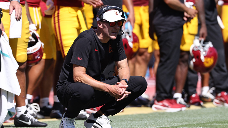 USC HC Lincoln Riley: Negative Trojans Crowd Notion A 'False Narrative'